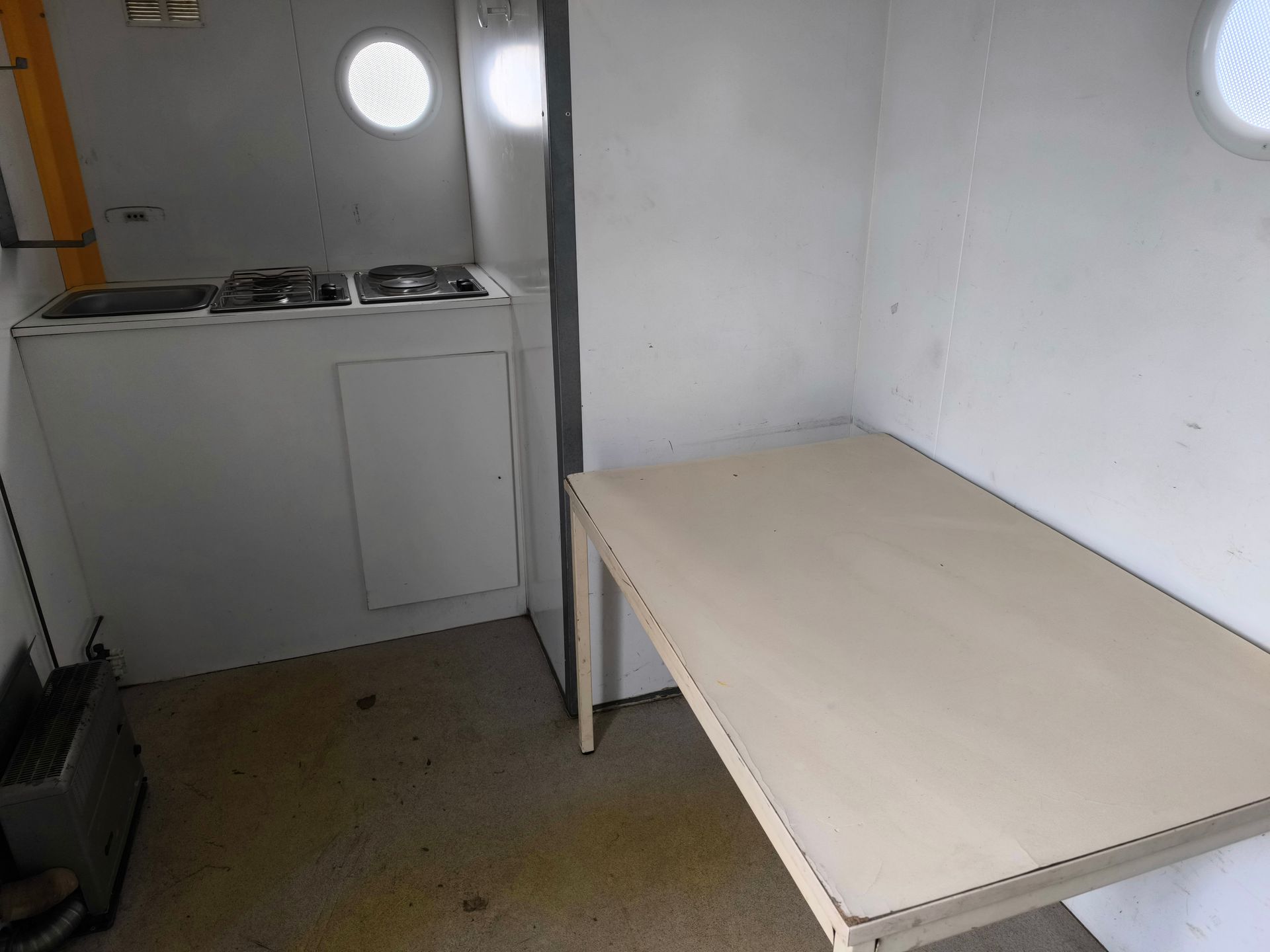 Abris de chantier 1 Essieu PTAC 1.3 Tonnes