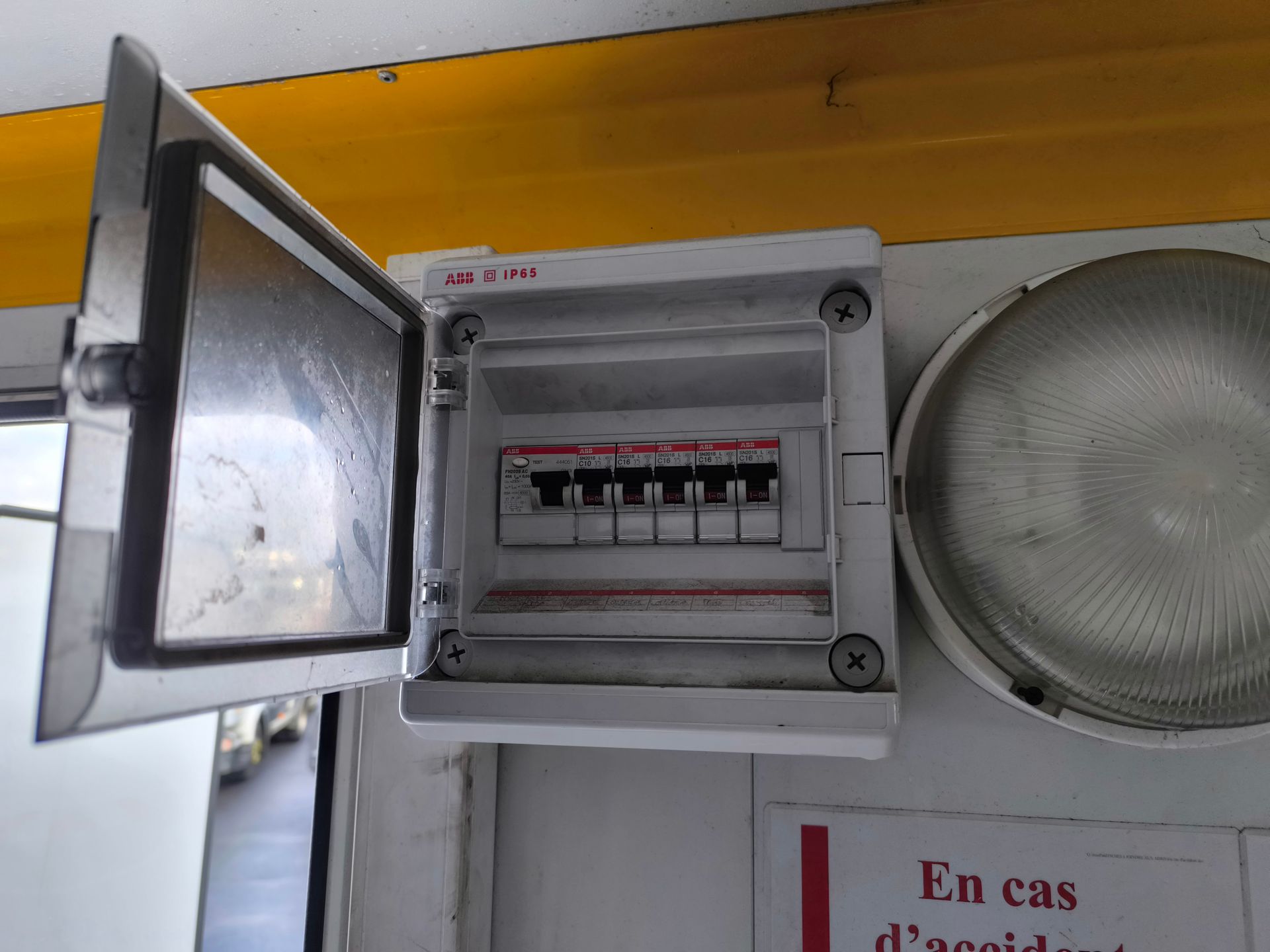 Abris de chantier 1 Essieu PTAC 1.3 Tonnes