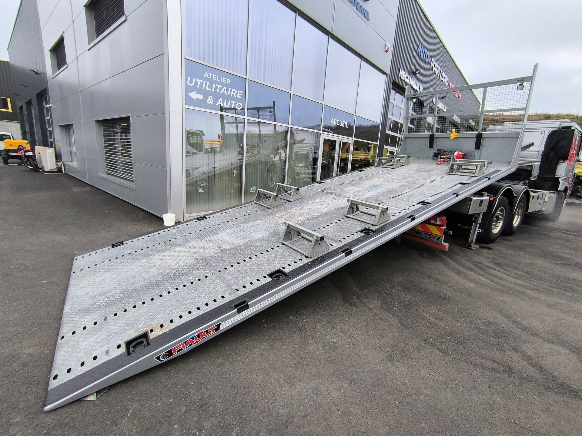 Daf XF 510 plateau Fiault