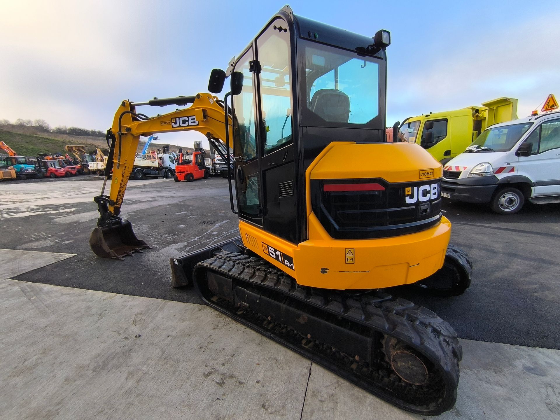 JCB 51R-1