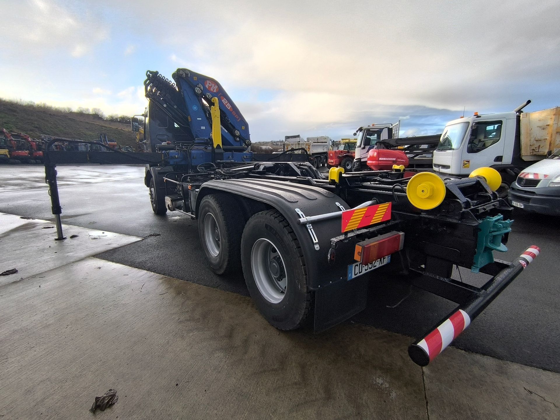 Renault Kerax 380 ampliroll grue