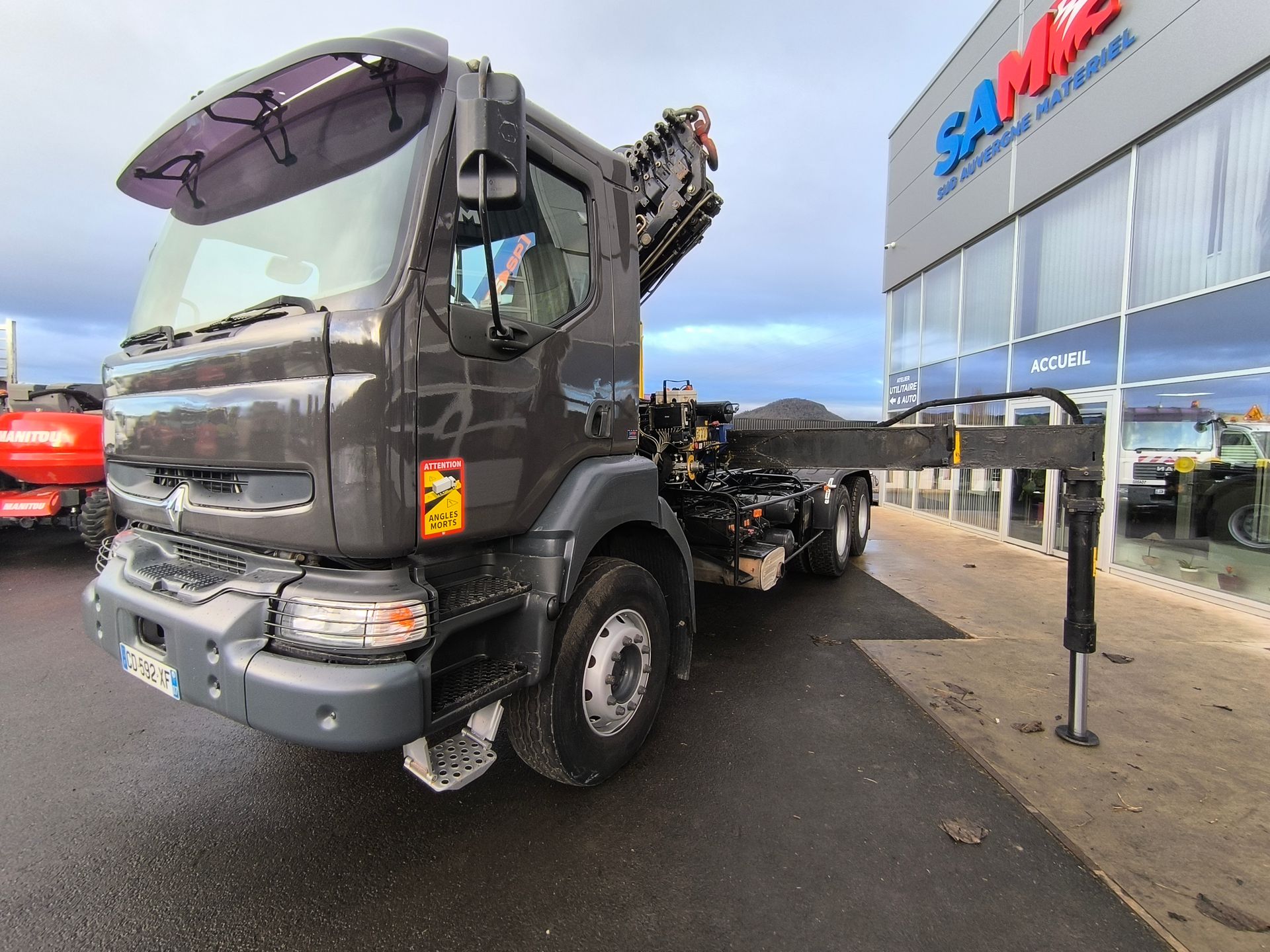 Renault Kerax 380 ampliroll grue