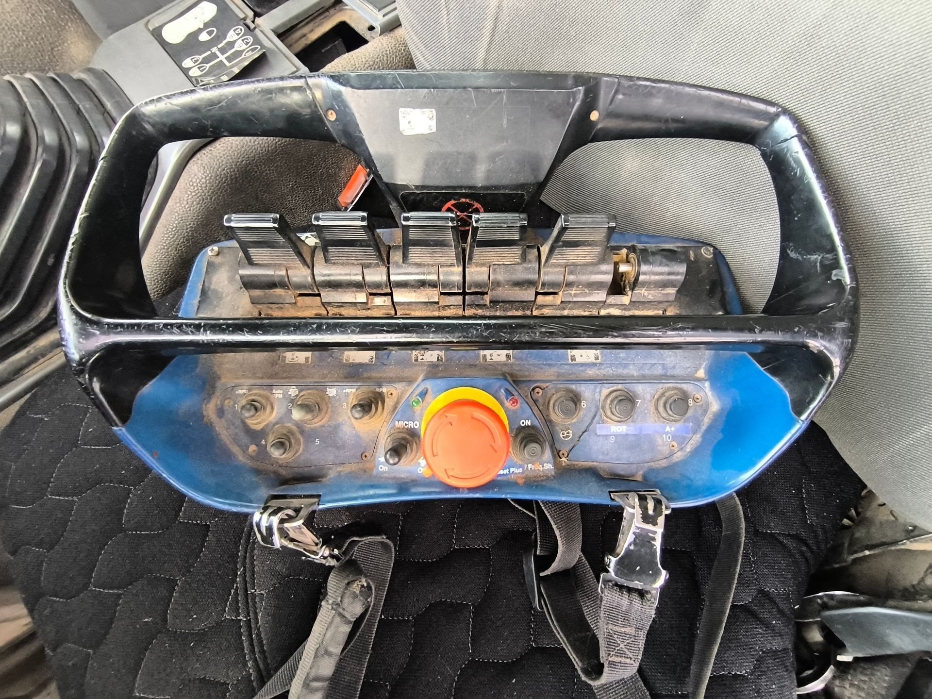 Renault Kerax 380 ampliroll grue