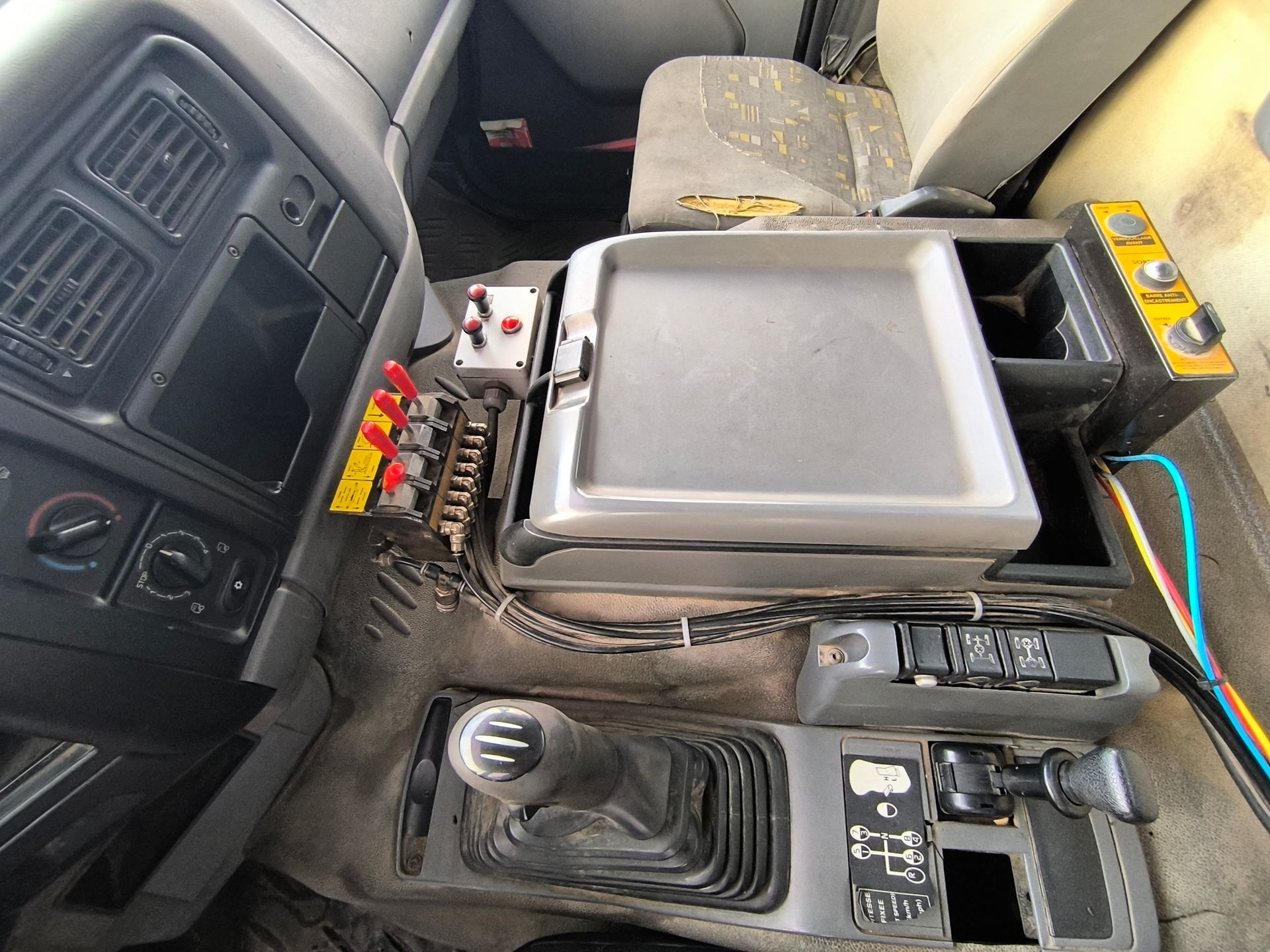 Renault Kerax 380 ampliroll grue