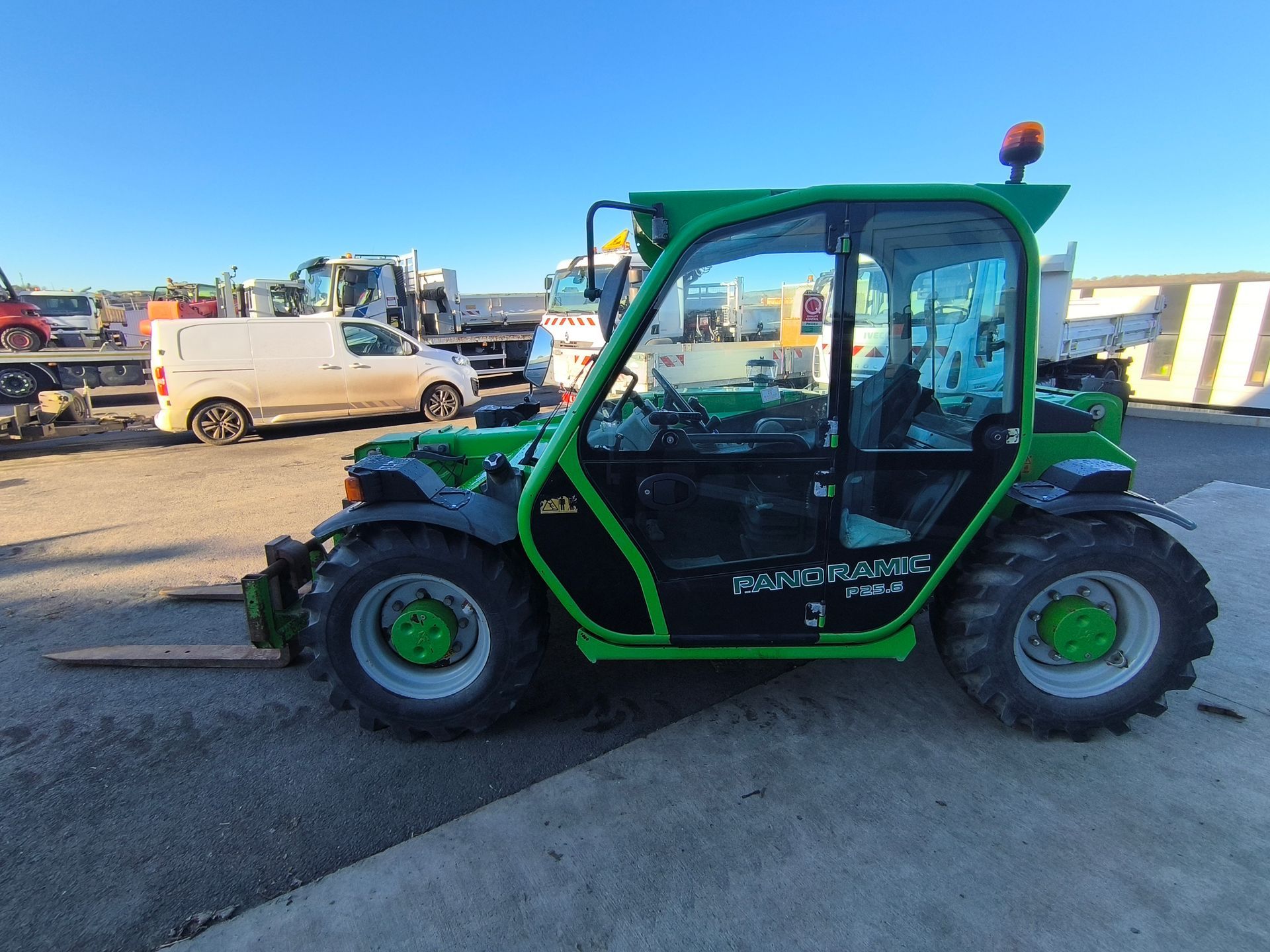 Merlo P25.6