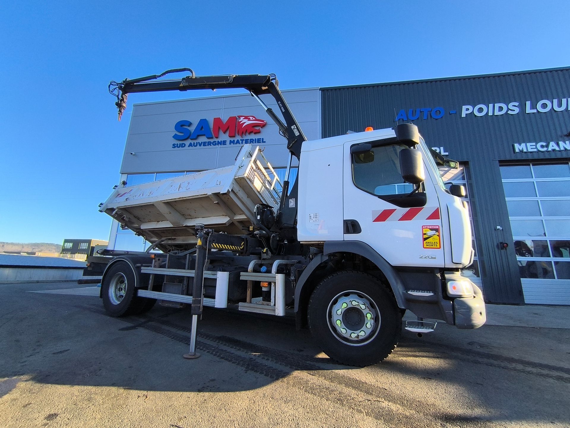 Camion Renault Midlum 220 grue HIAB