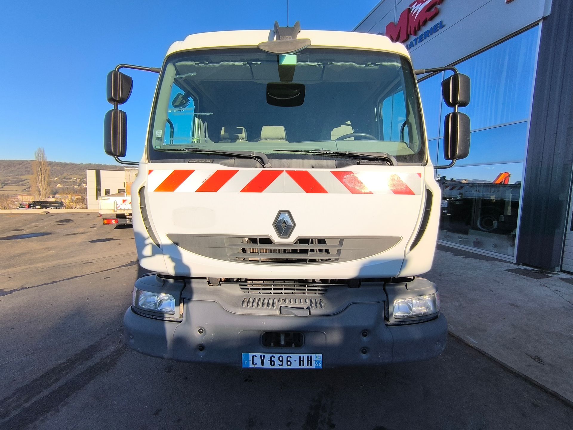 Camion Renault Midlum 220 grue HIAB