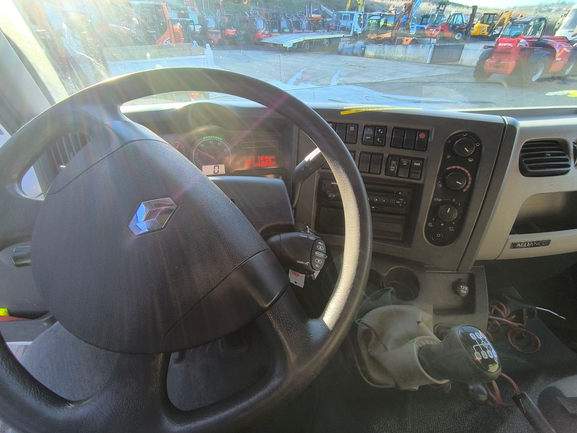 Camion Renault Midlum 220 grue HIAB