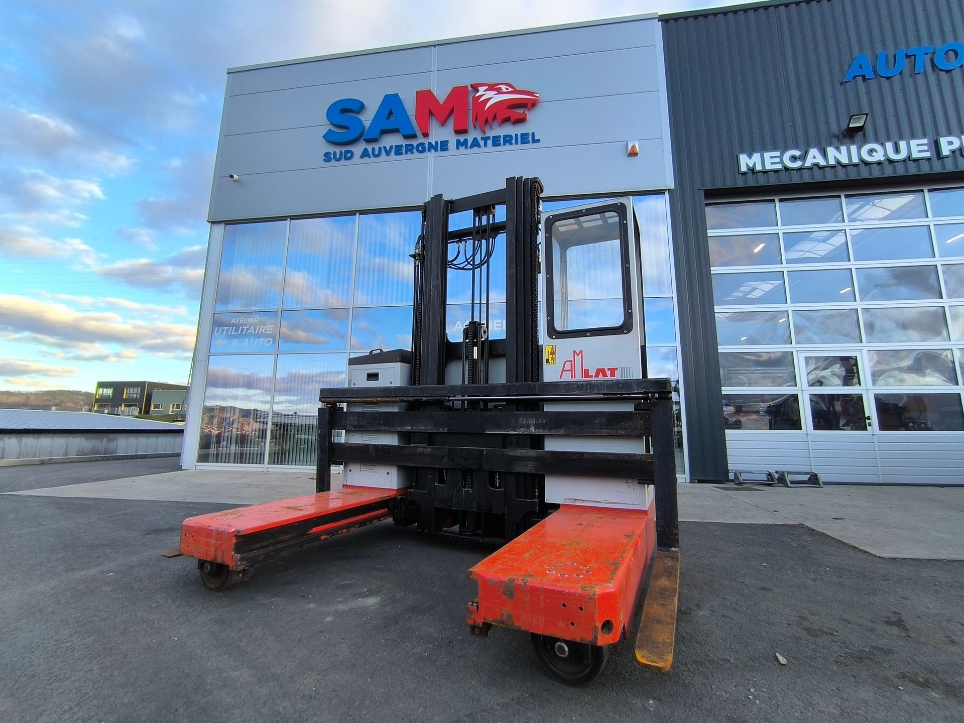 AMLAT Multidirectionnel