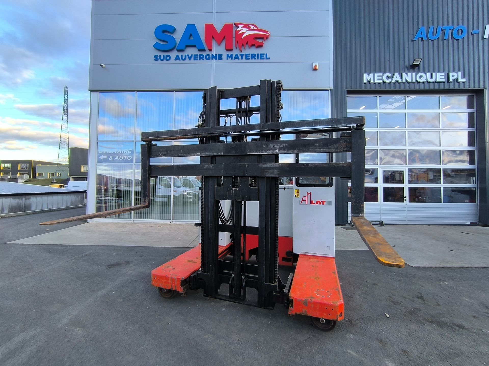 AMLAT Multidirectionnel