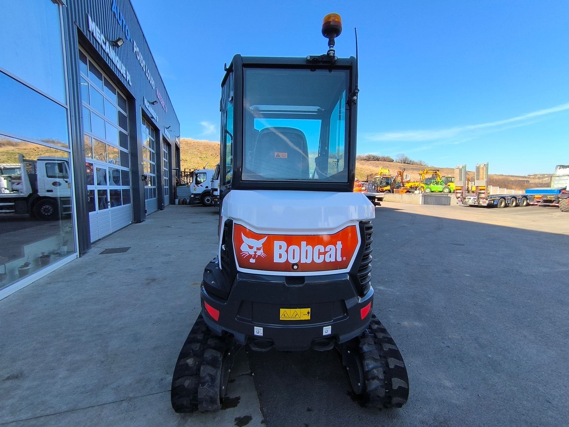 Bobcat E27