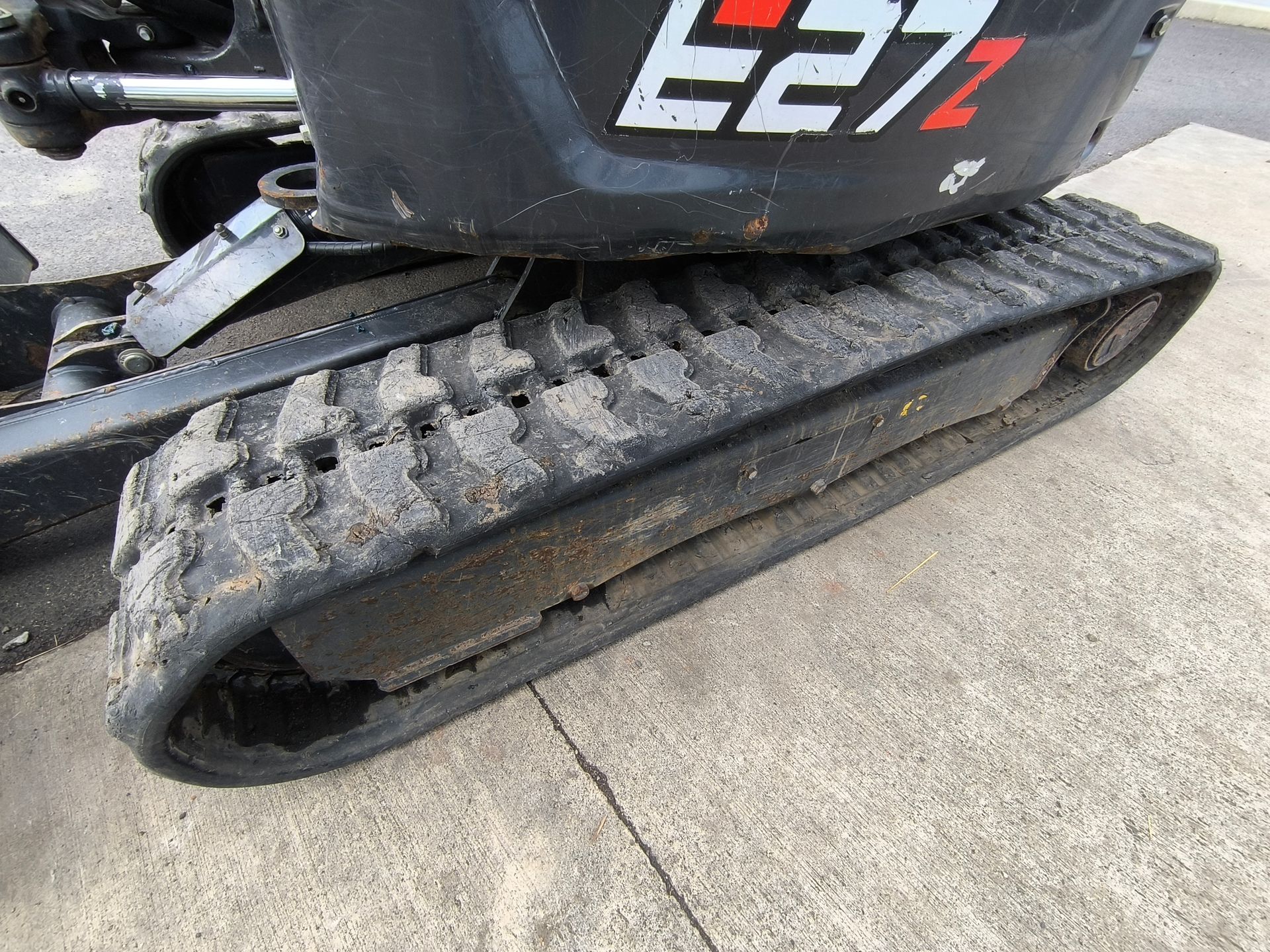Mini Pelle Bobcat E27Z