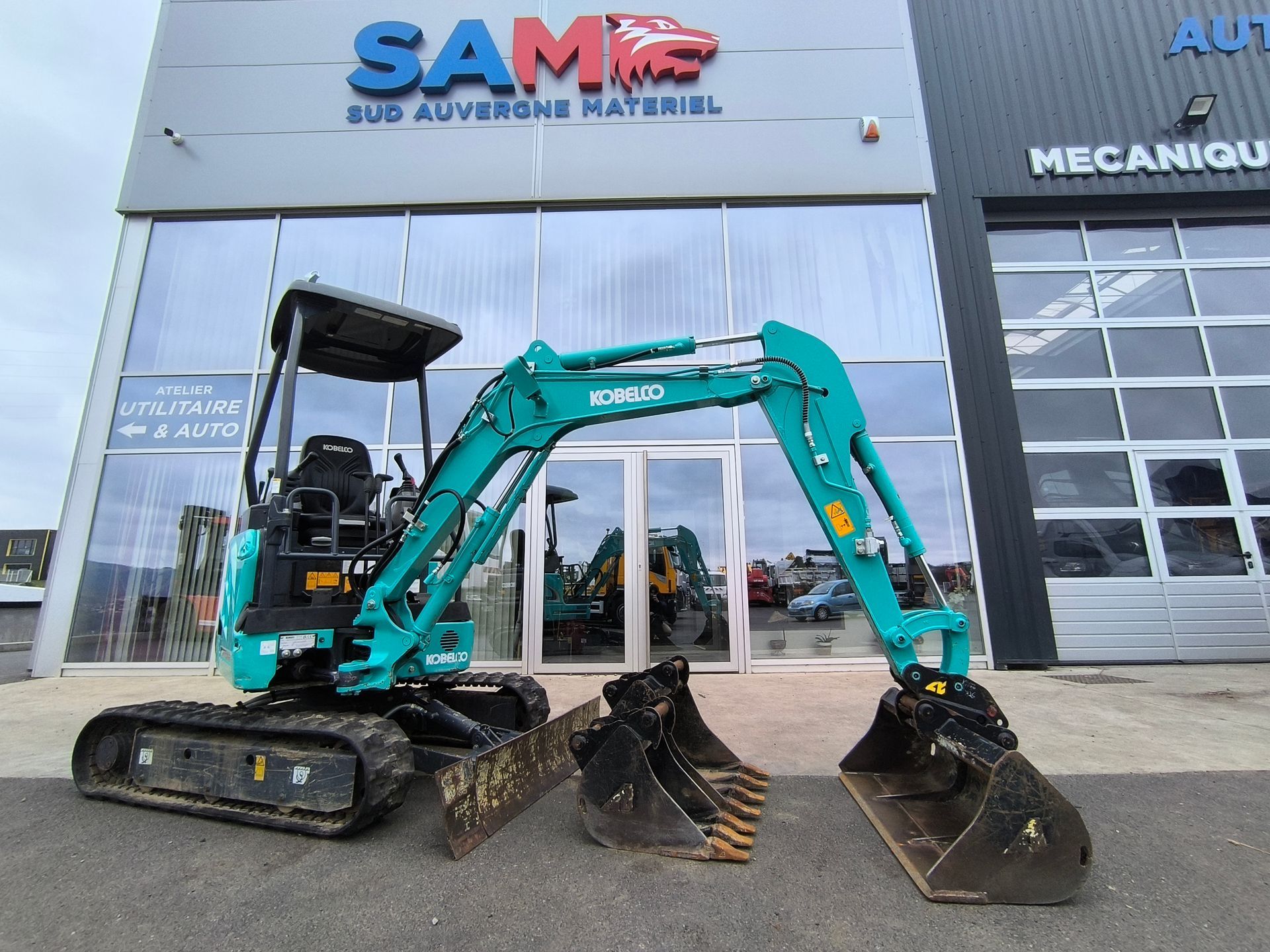 Kobelco SK17SR-3E