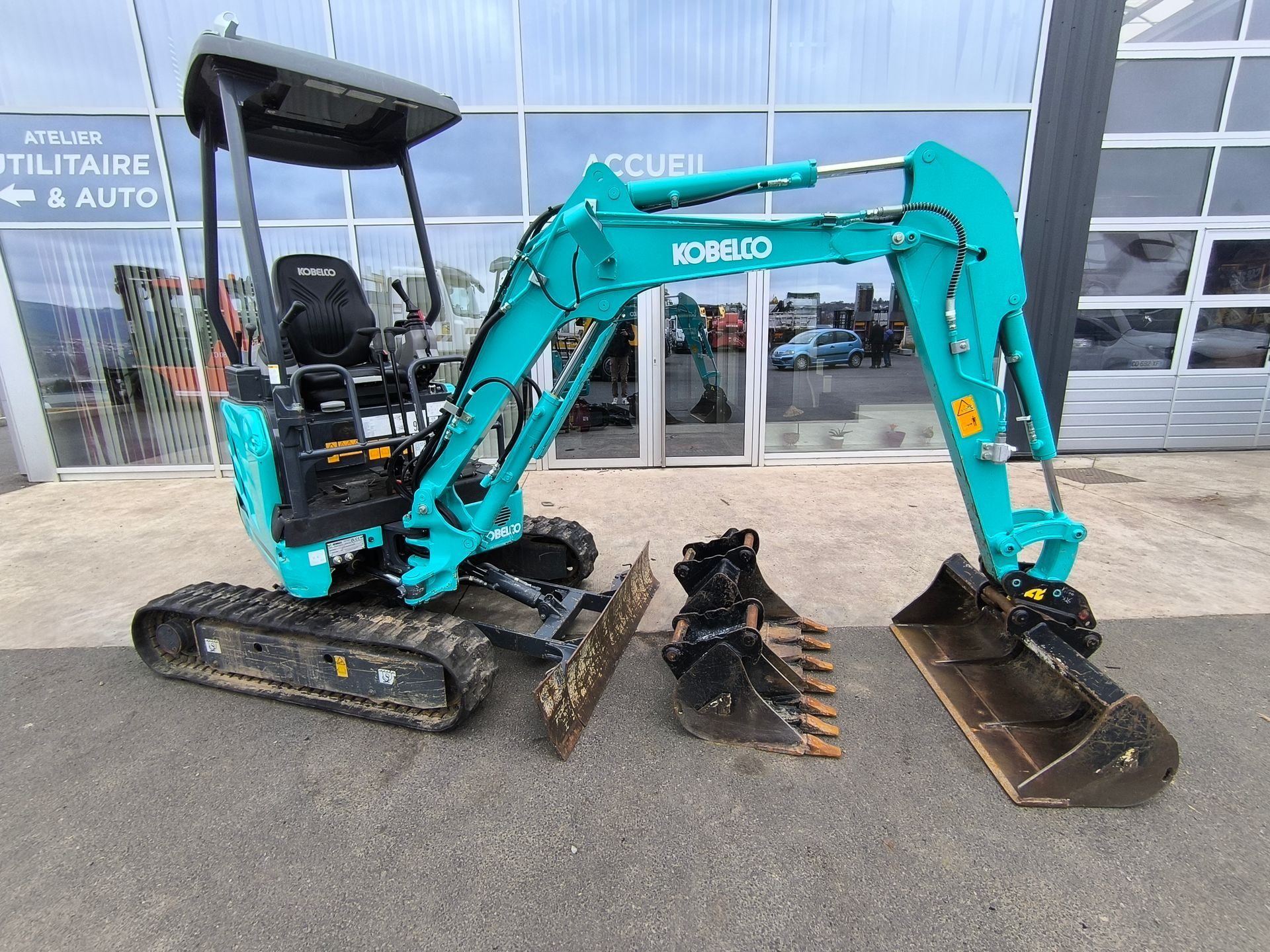Kobelco SK17SR-3E