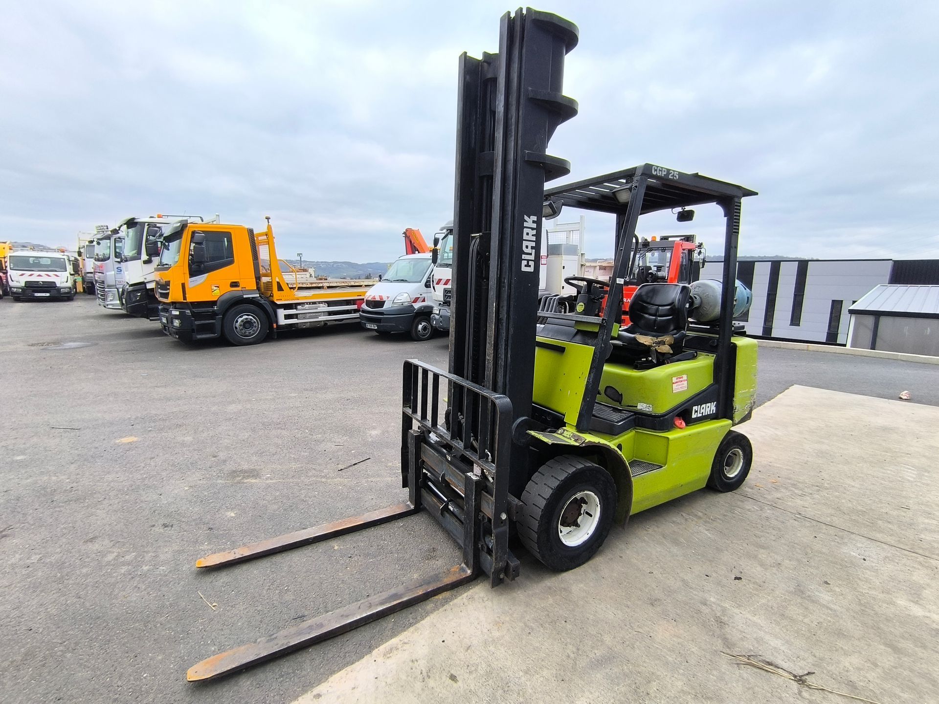 Chariot élévateur Clark CGP 25