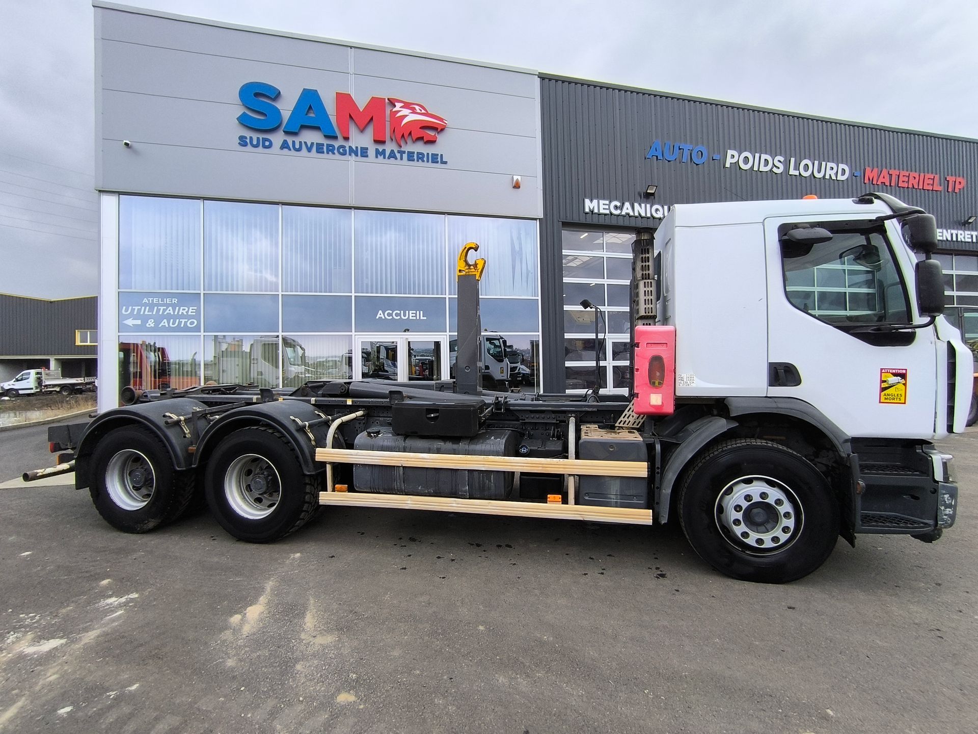 Renault Ampliroll Premium Lander 370 DXI