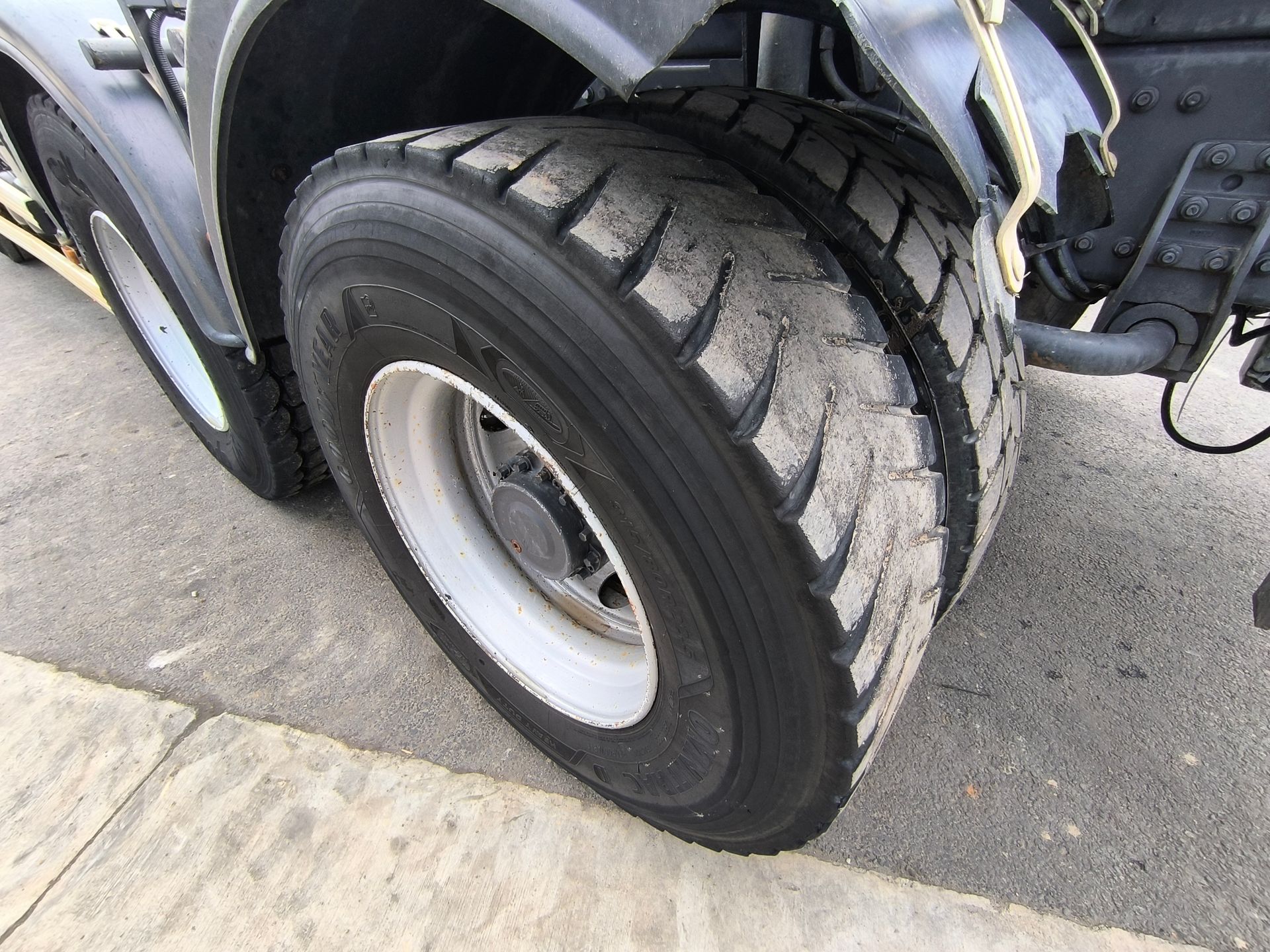 Renault Ampliroll Premium Lander 370 DXI