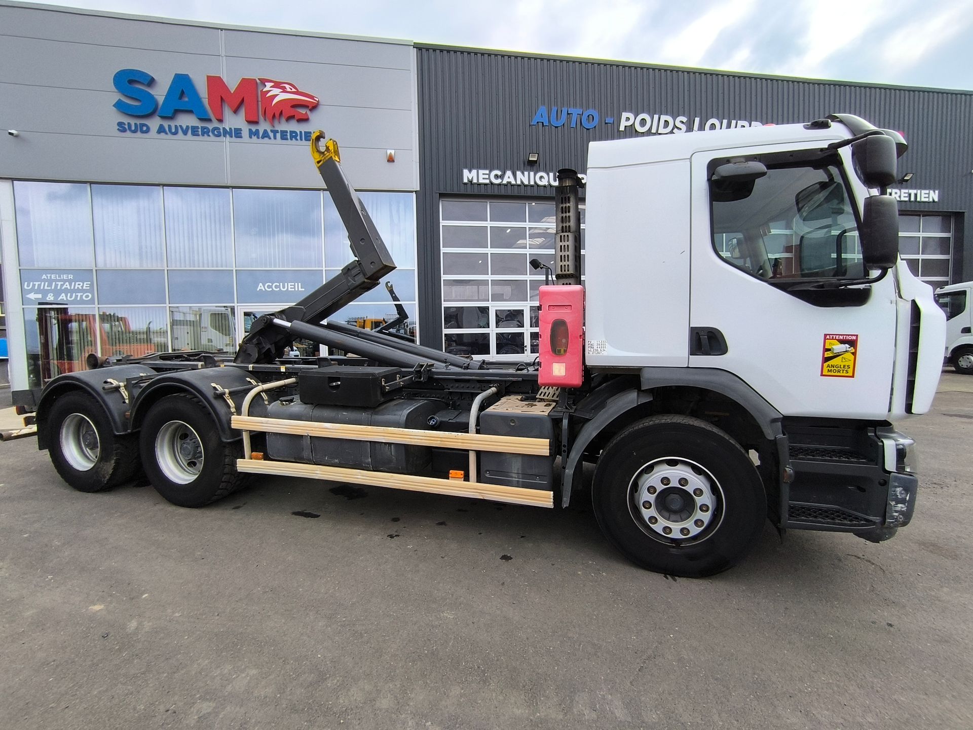 Renault Ampliroll Premium Lander 370 DXI