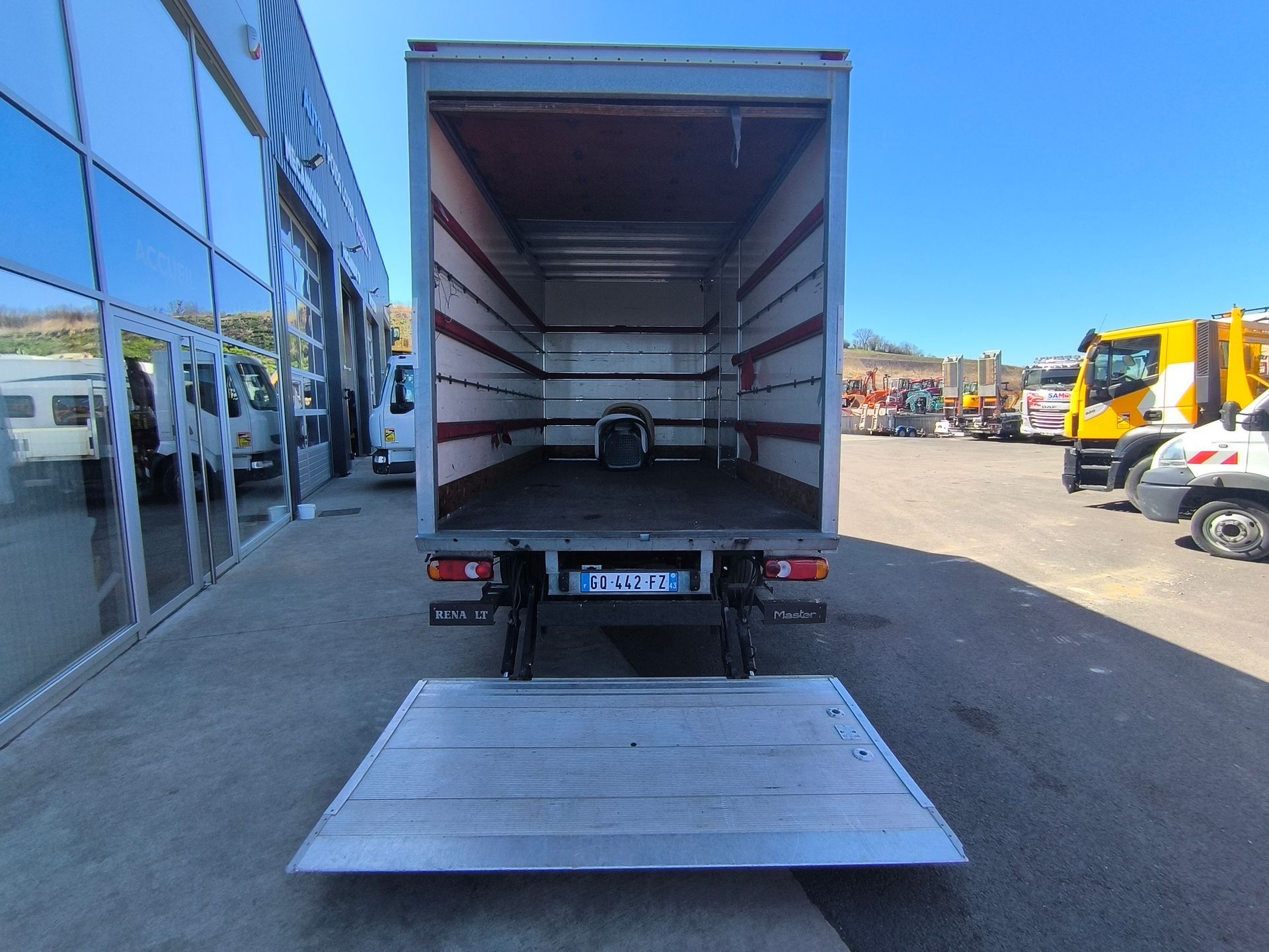 Renault Master 160 DCI VL + Hayon