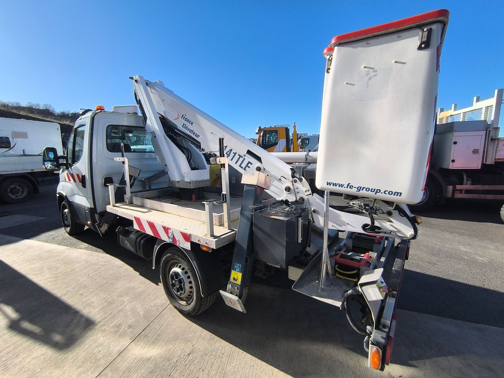 Iveco Daily 35S14H avec Nacelle 141 TLE