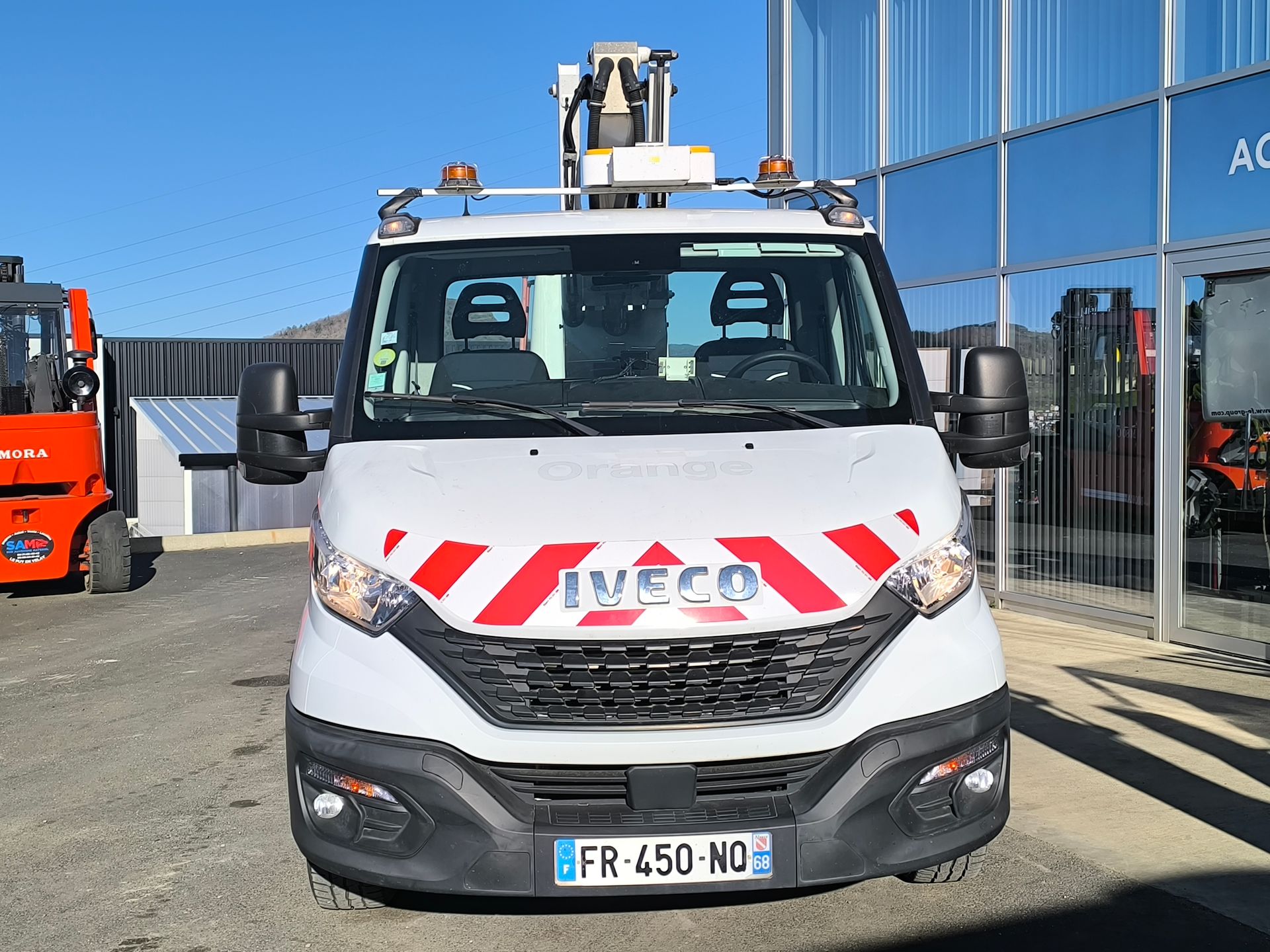 Iveco Daily 35S14H avec Nacelle 141 TLE