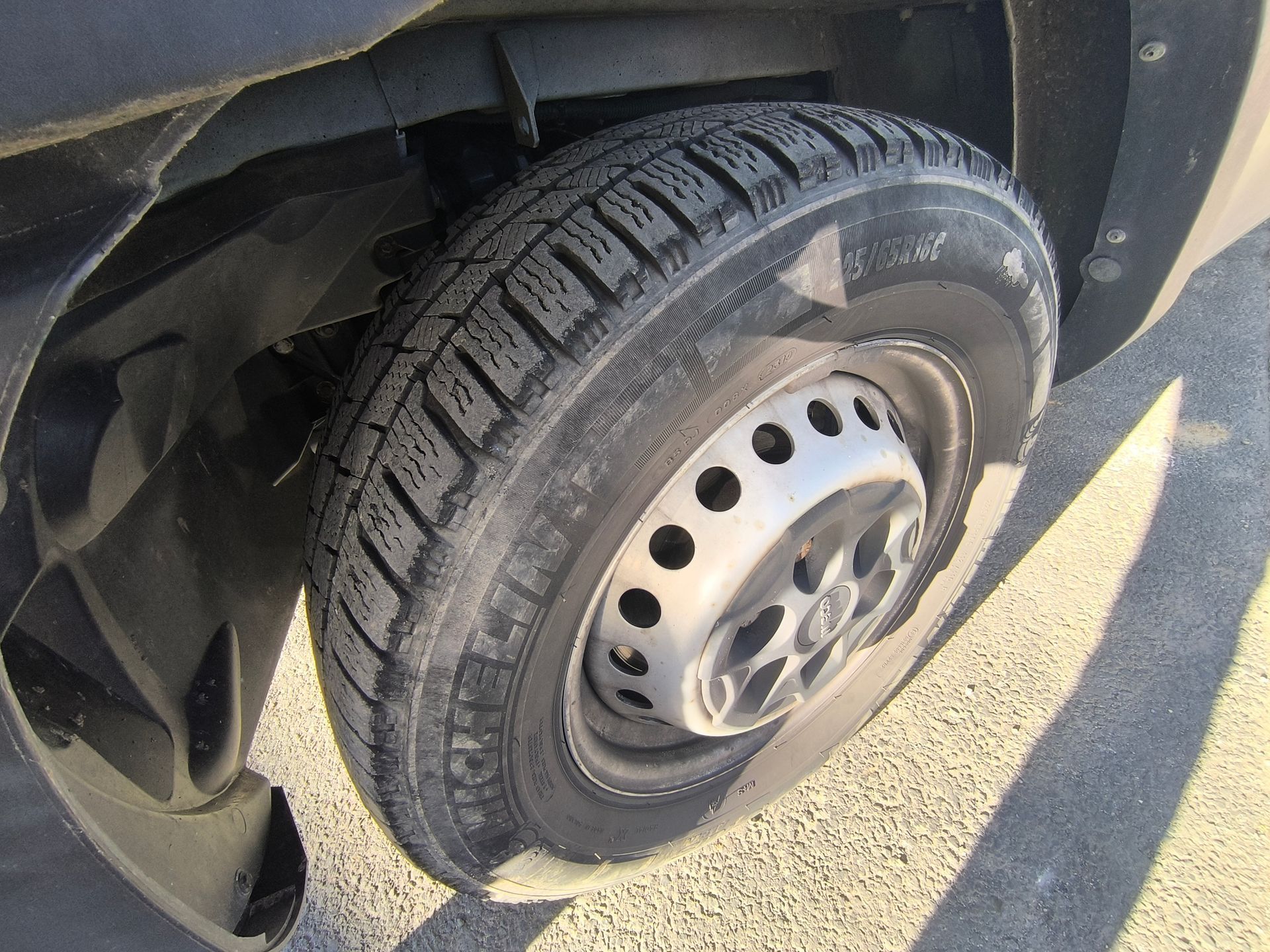 Iveco Daily 35S14H avec Nacelle 141 TLE