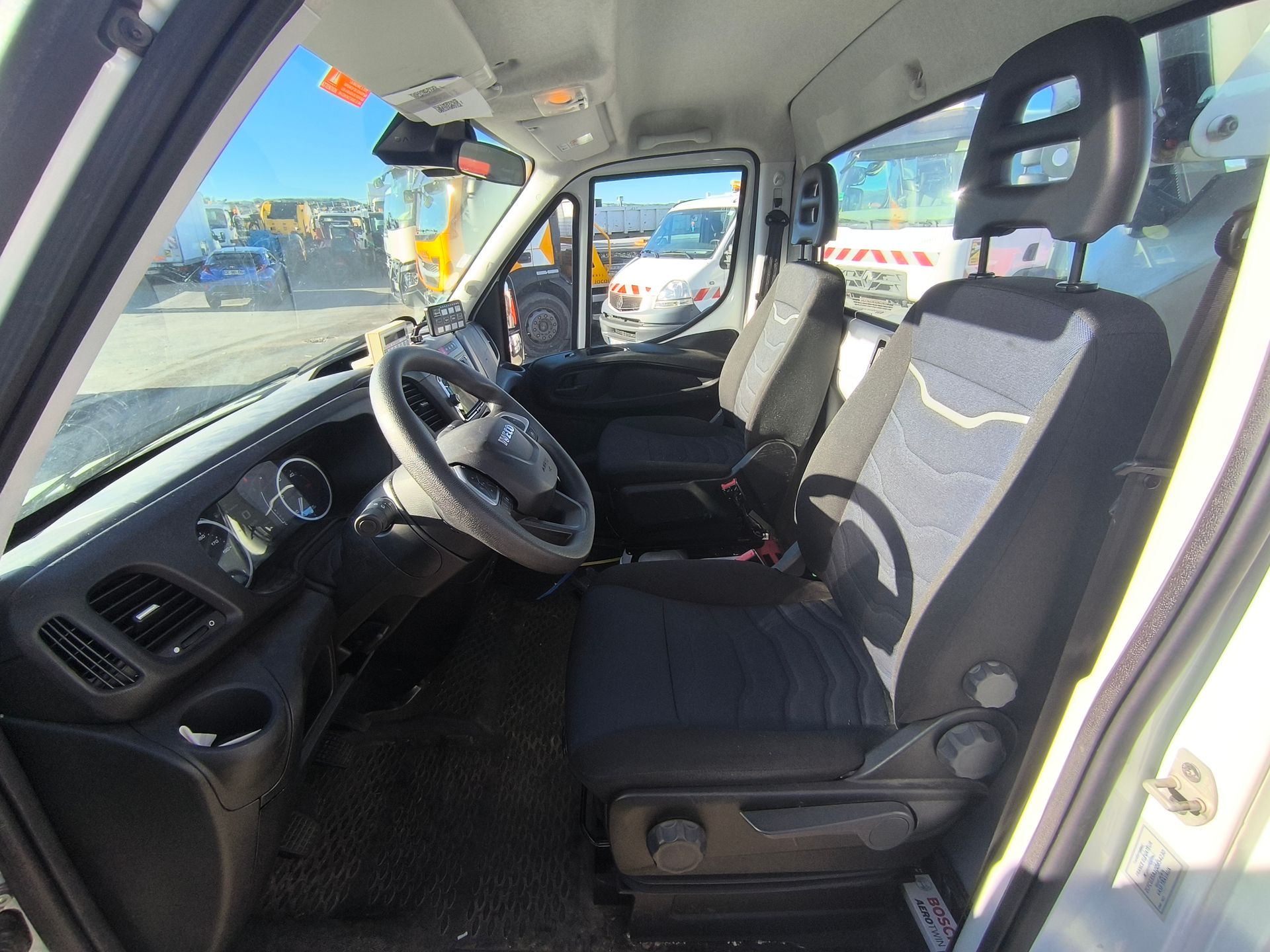 Iveco Daily 35S14H avec Nacelle 141 TLE