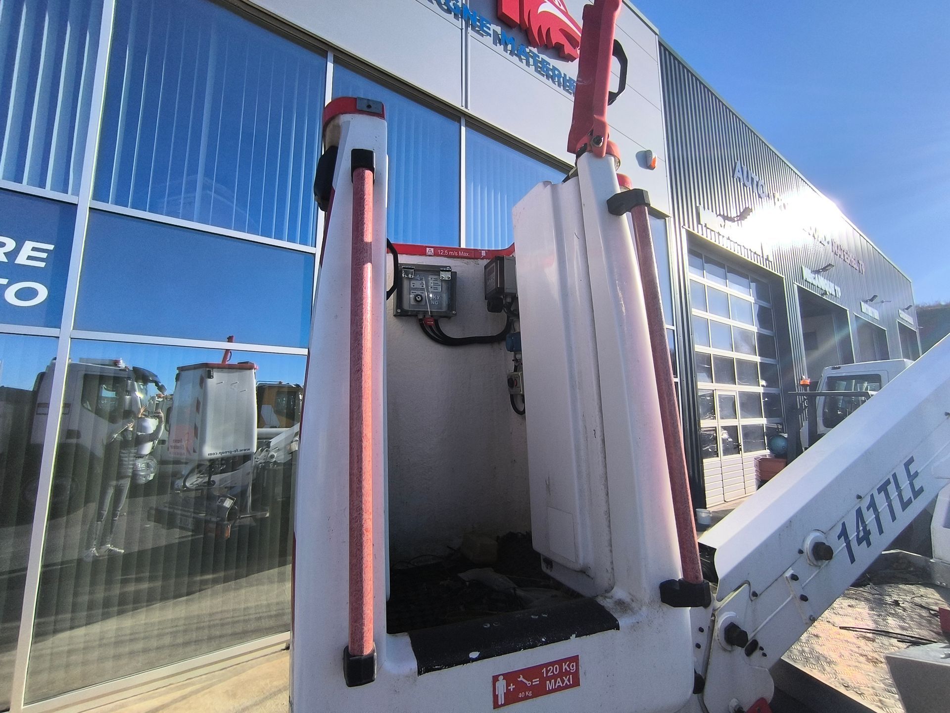 Iveco Daily 35S14H avec Nacelle 141 TLE