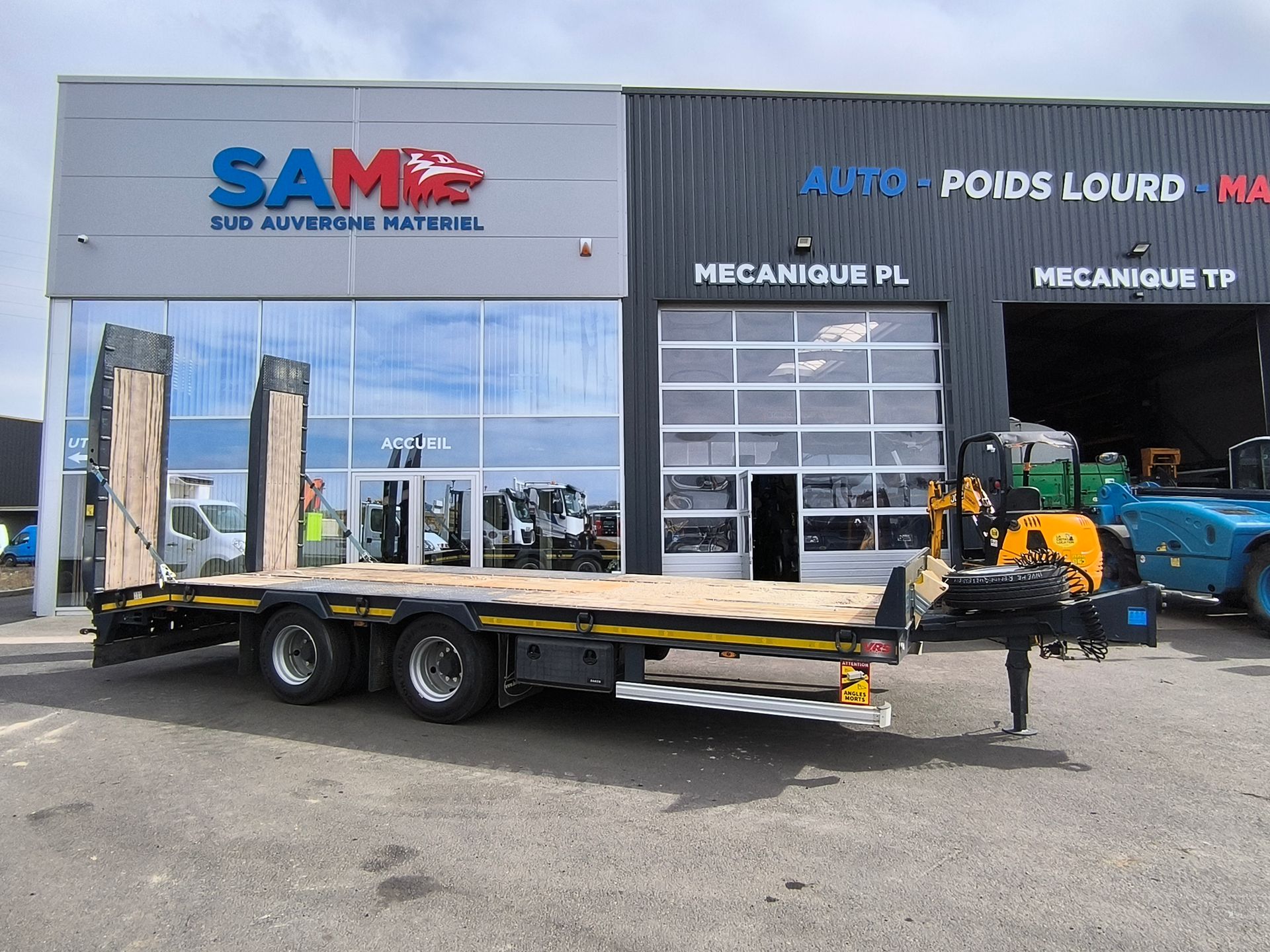 Invepe Porte engin 2 essieux basculante