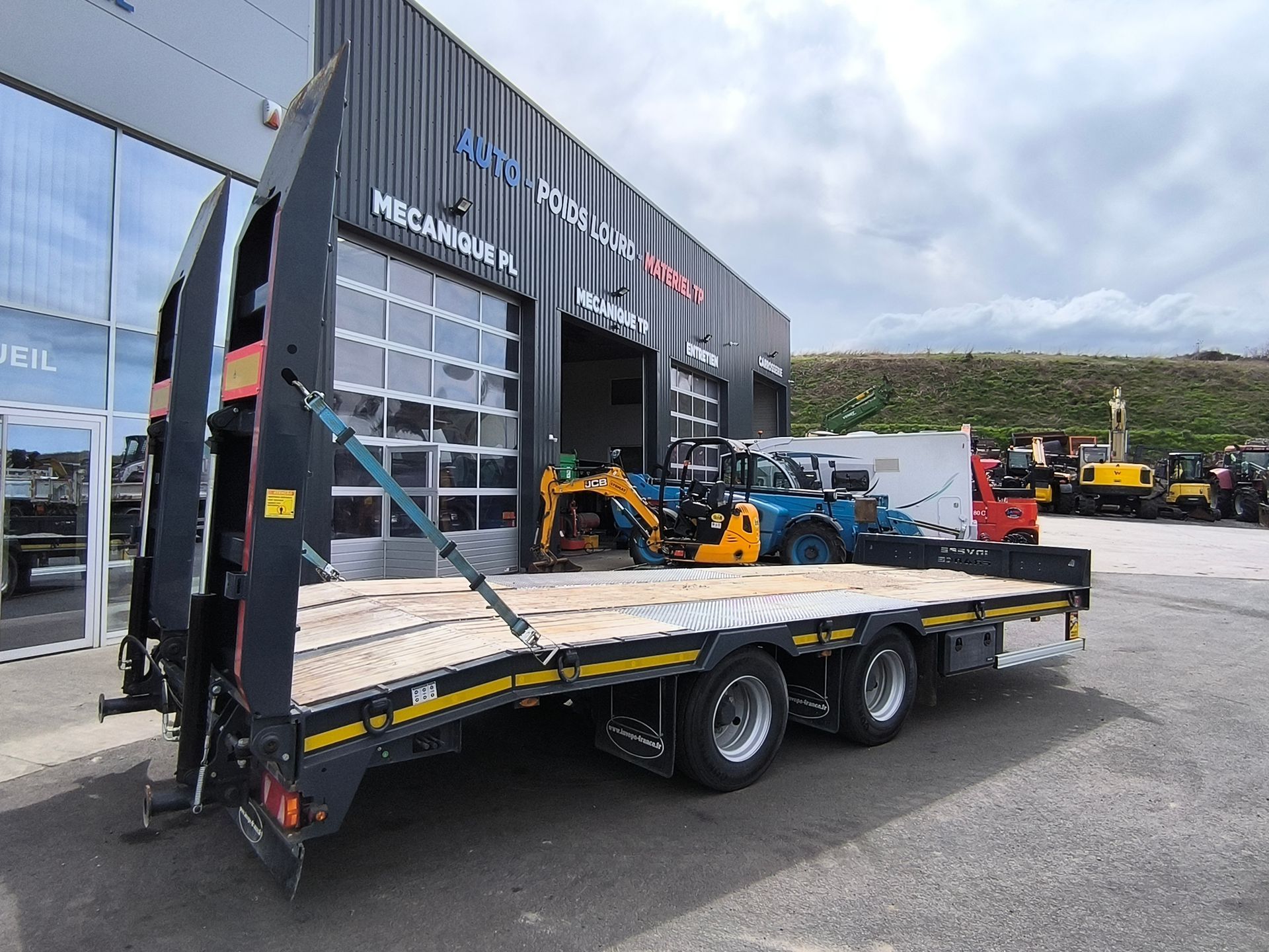 Invepe Porte engin 2 essieux basculante