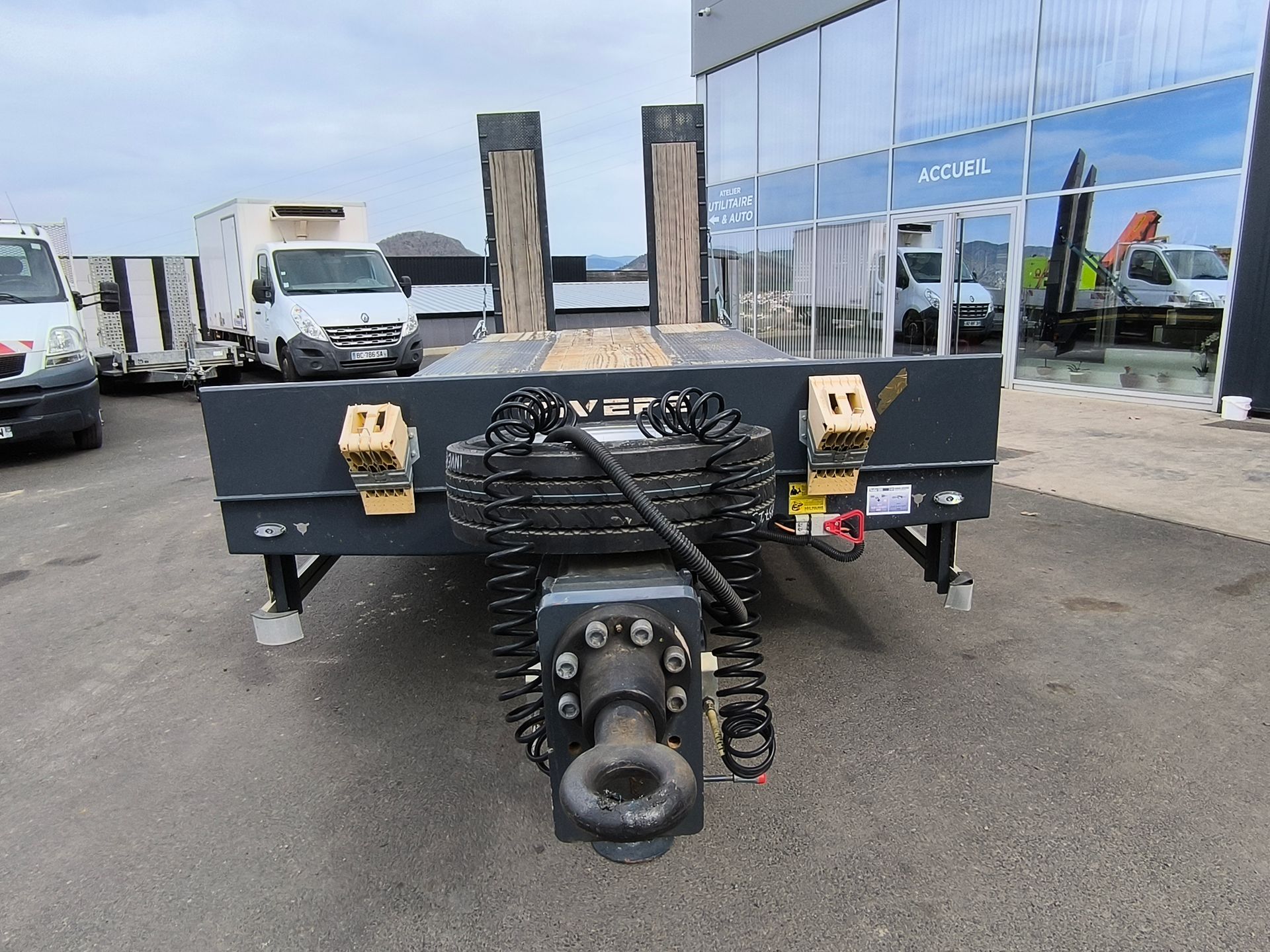 Invepe Porte engin 2 essieux basculante