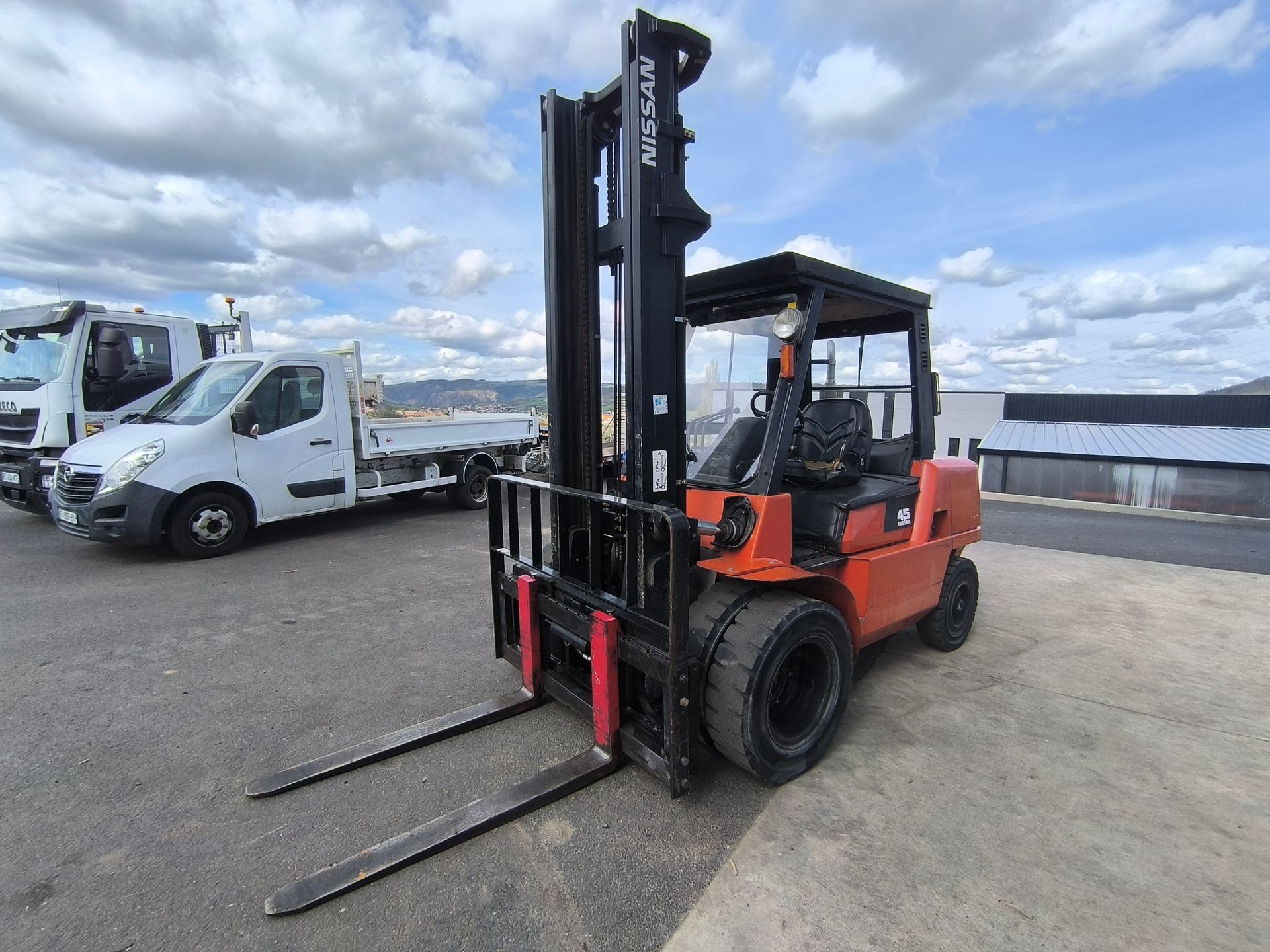 Chariot élévateur Nissan 4.5 T