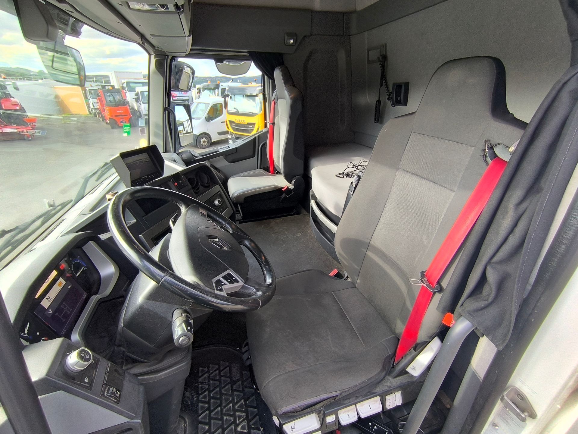 Renault C 430 P Grue Hiab 10m