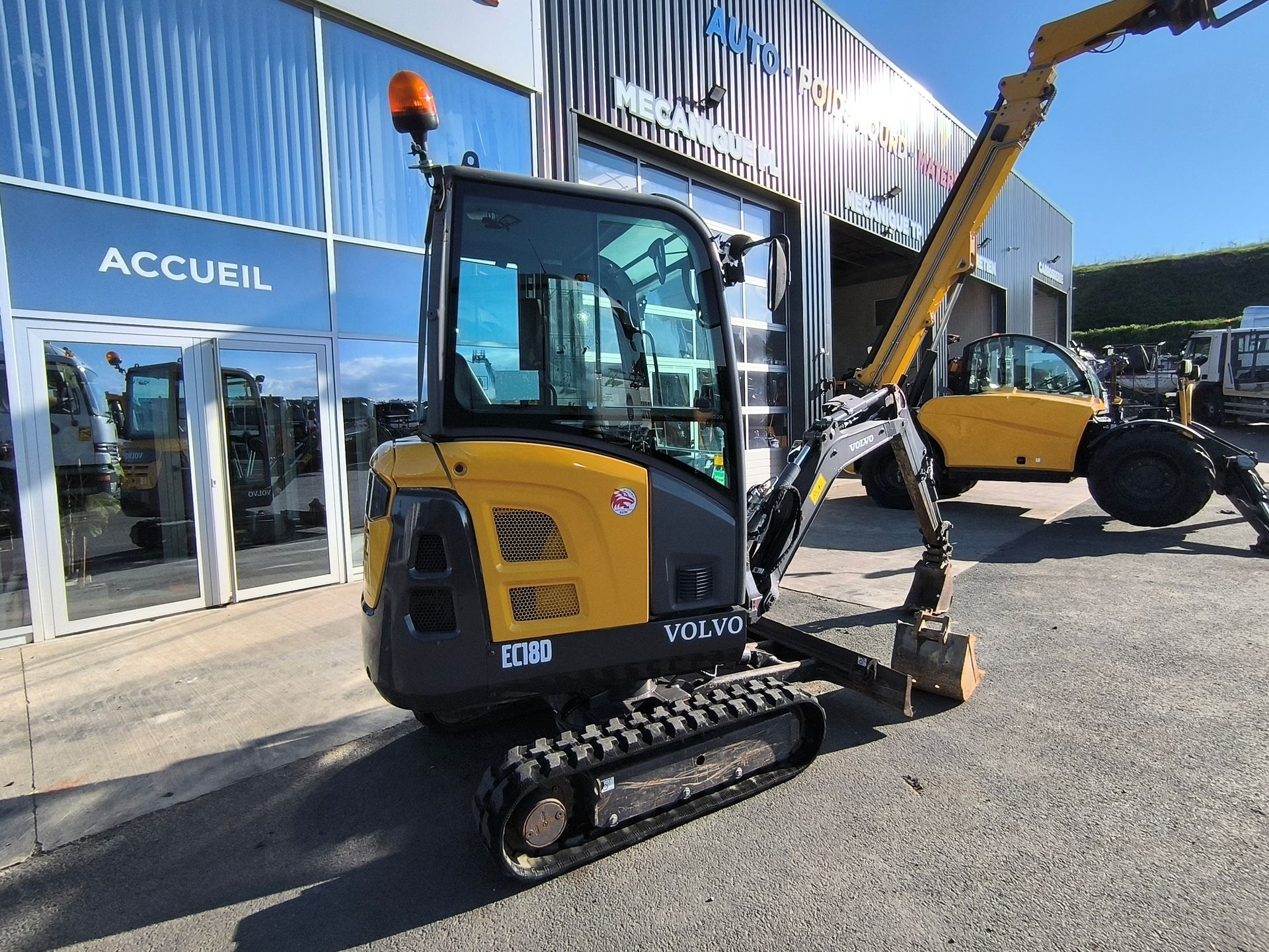 Pelle Volvo EC 18D