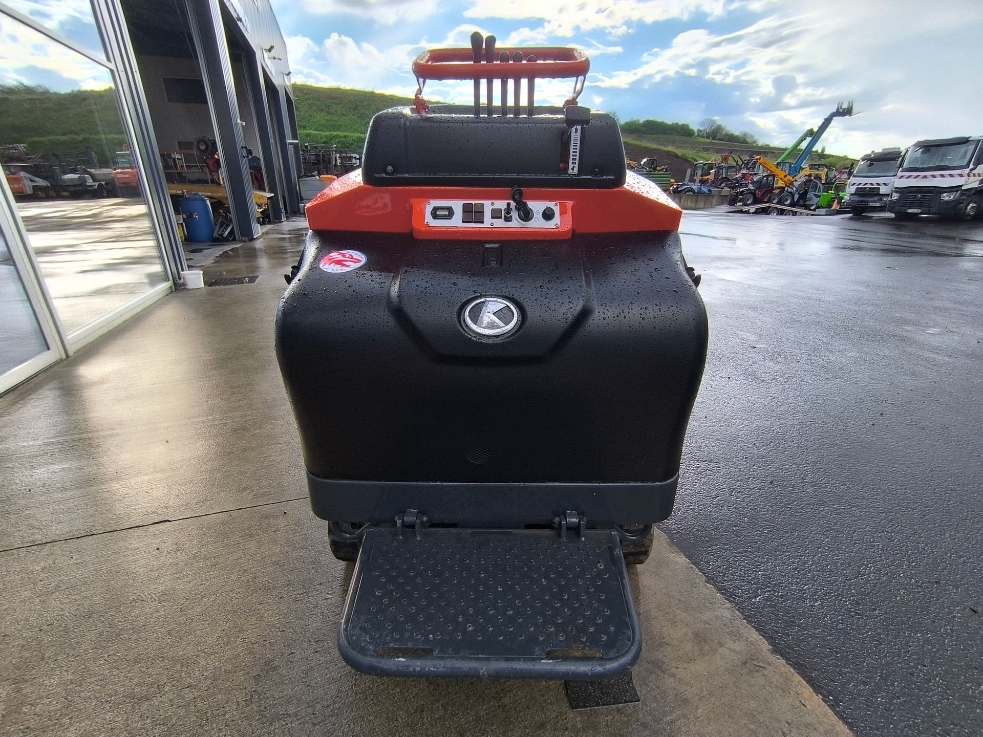 BROUETTE A CHENILLE KUBOTA KC 110