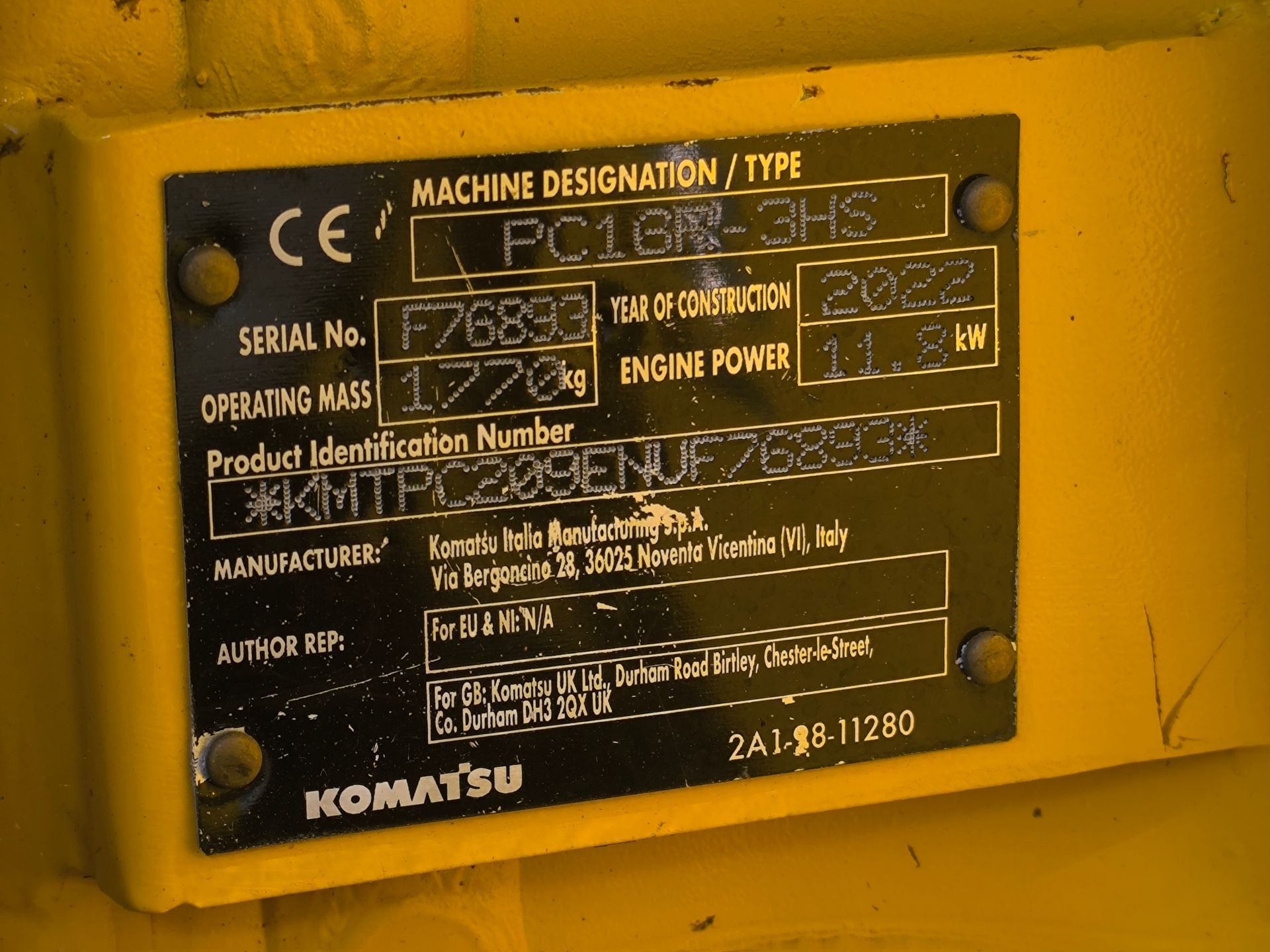 Komatsu PC16R-3HS