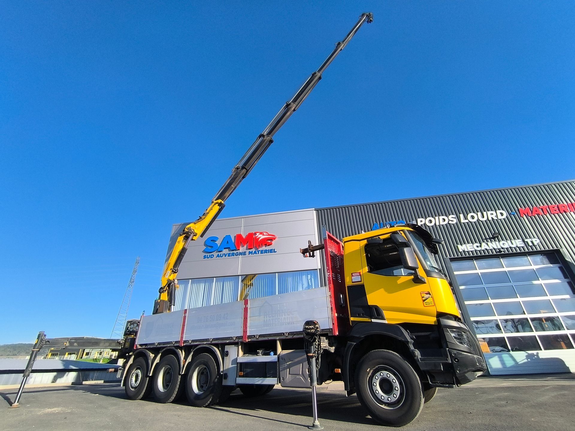 Renault C 520 grue Palfinger PK 34