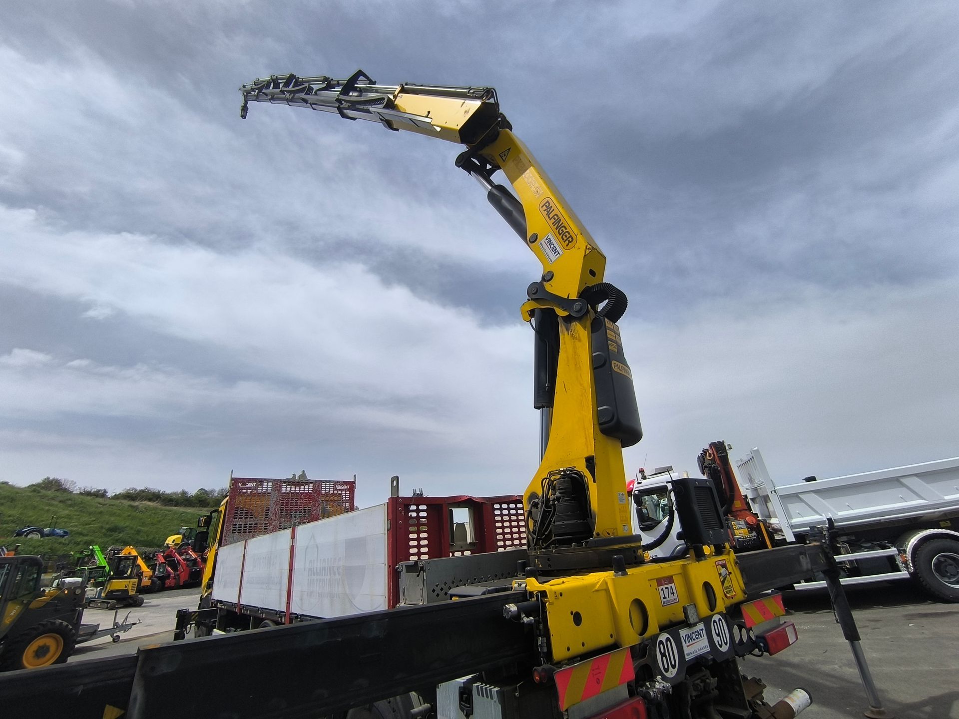 Renault C 520 grue Palfinger PK 34