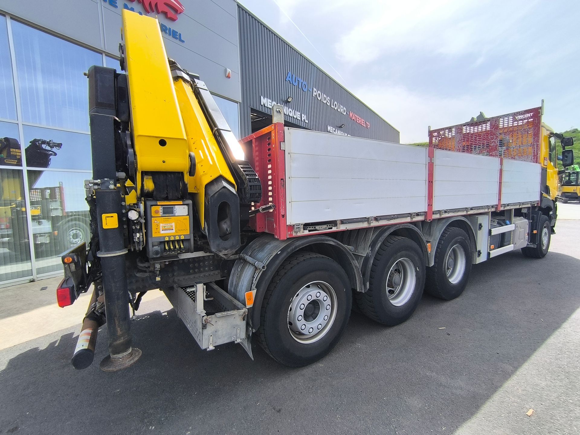 Renault C 520 grue Palfinger PK 34