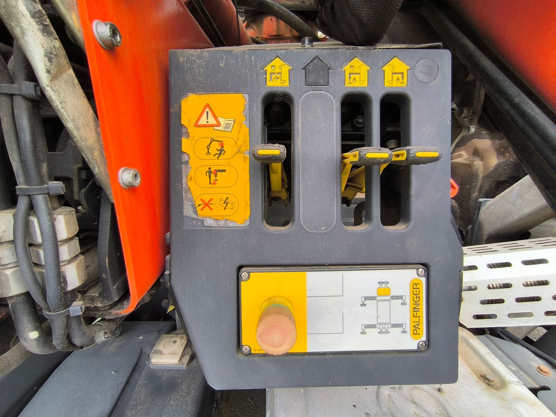 Renault Kerax 460 grue Palfinger PK 20