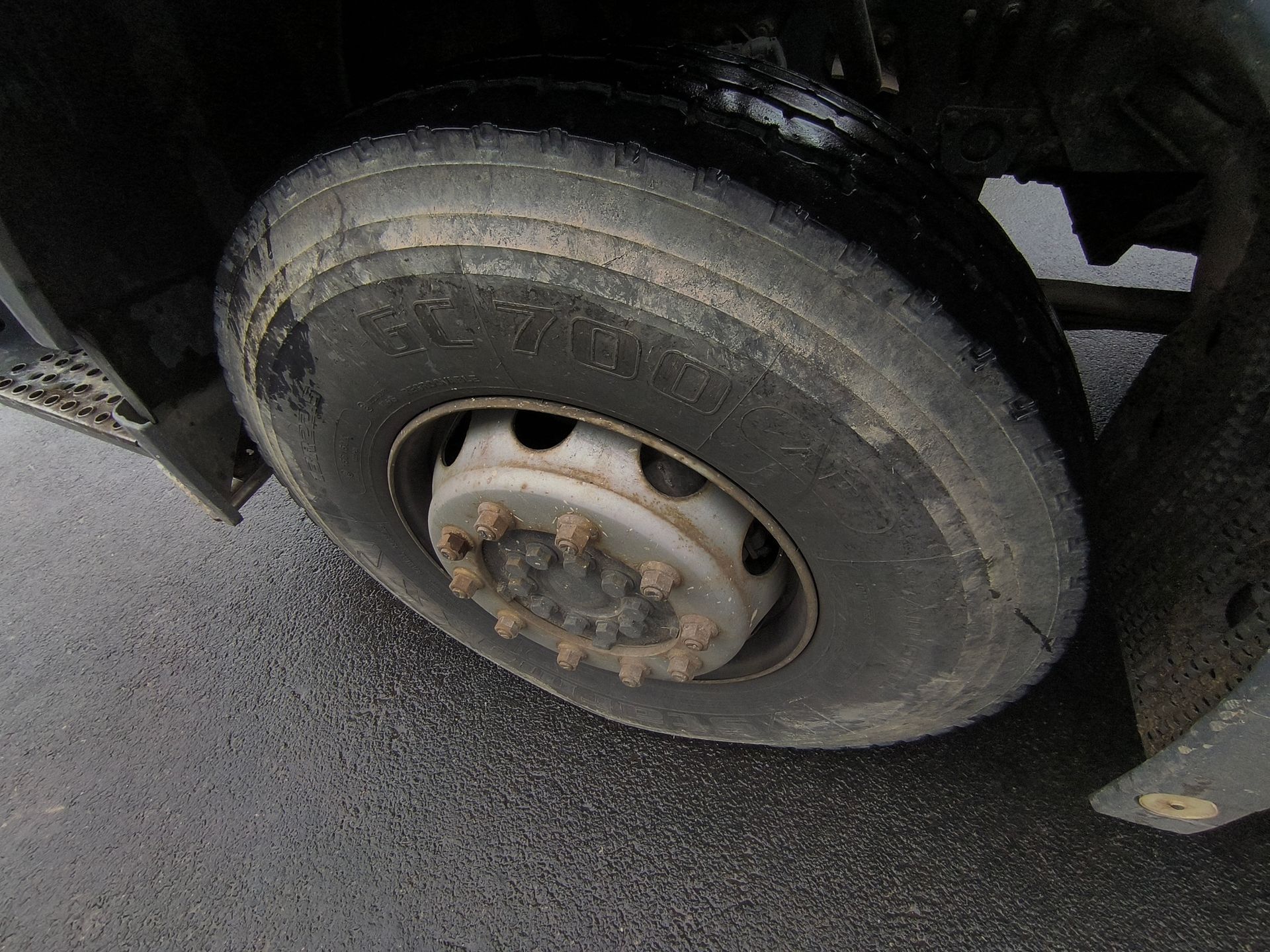 Mercedes-Benz Axor Grue Hiab