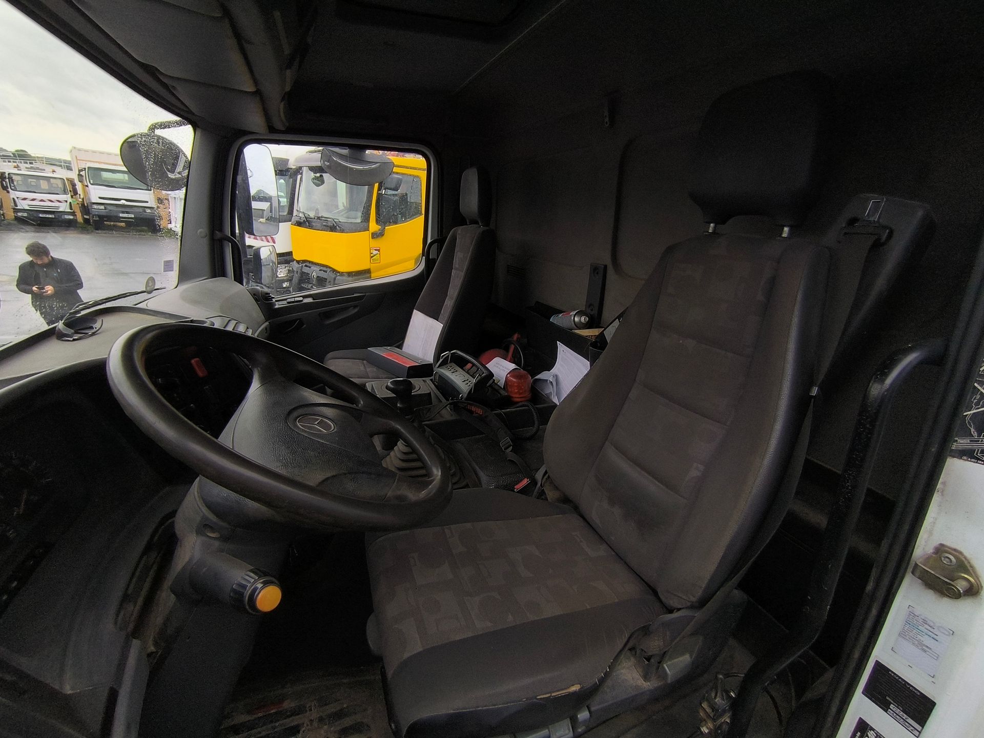 Mercedes-Benz Axor Grue Hiab