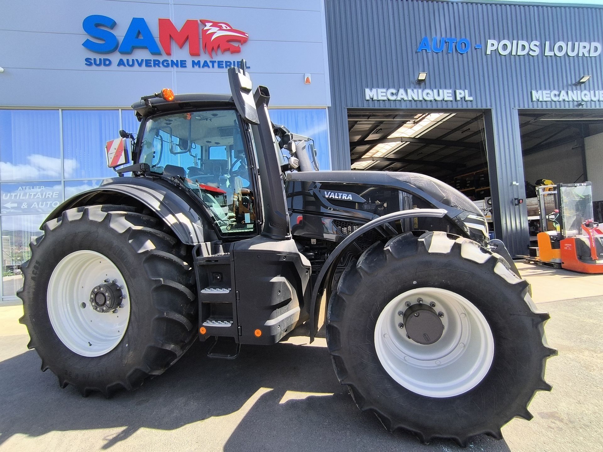 Valtra Q 285