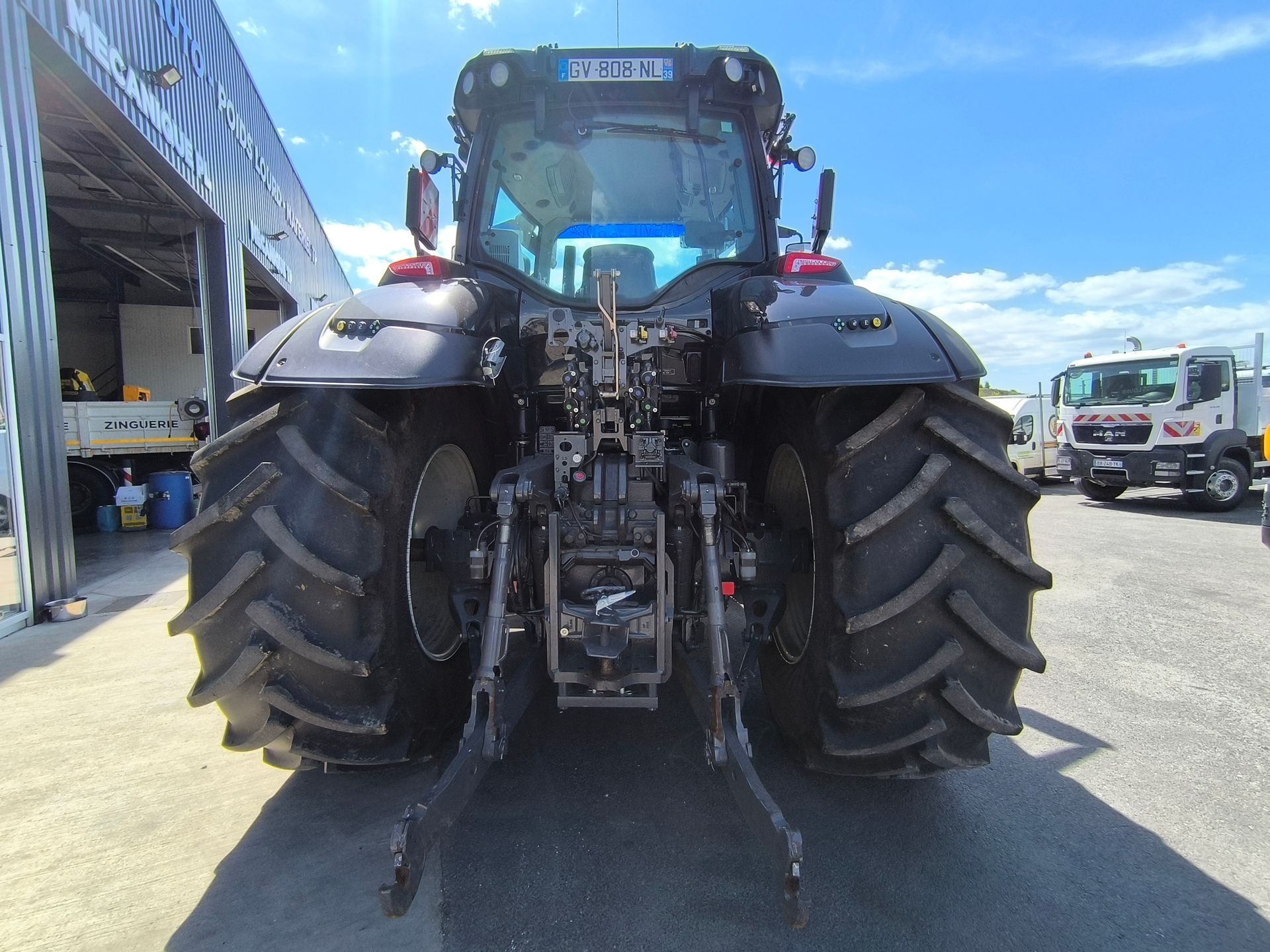Valtra Q 285
