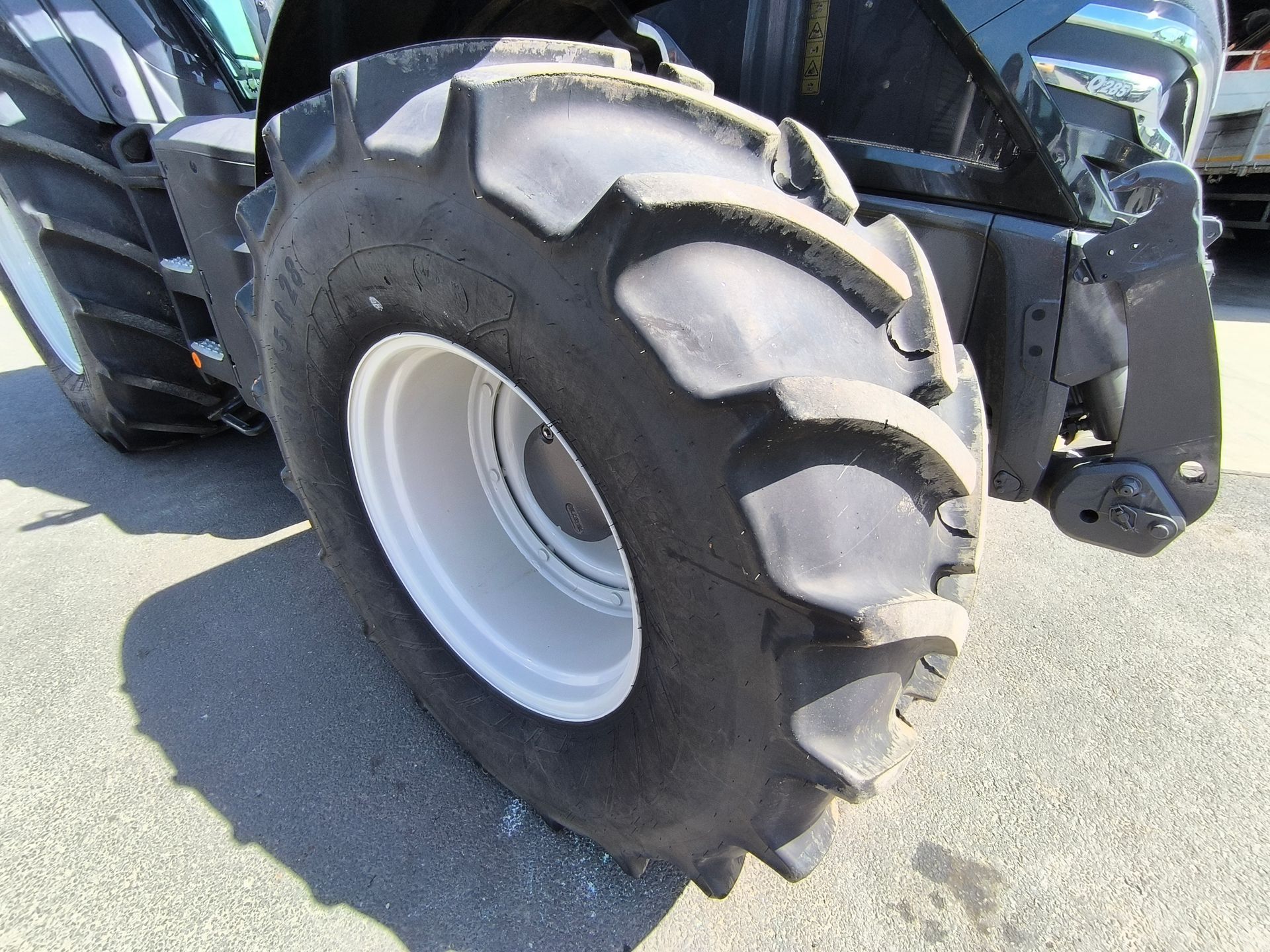 Valtra Q 285