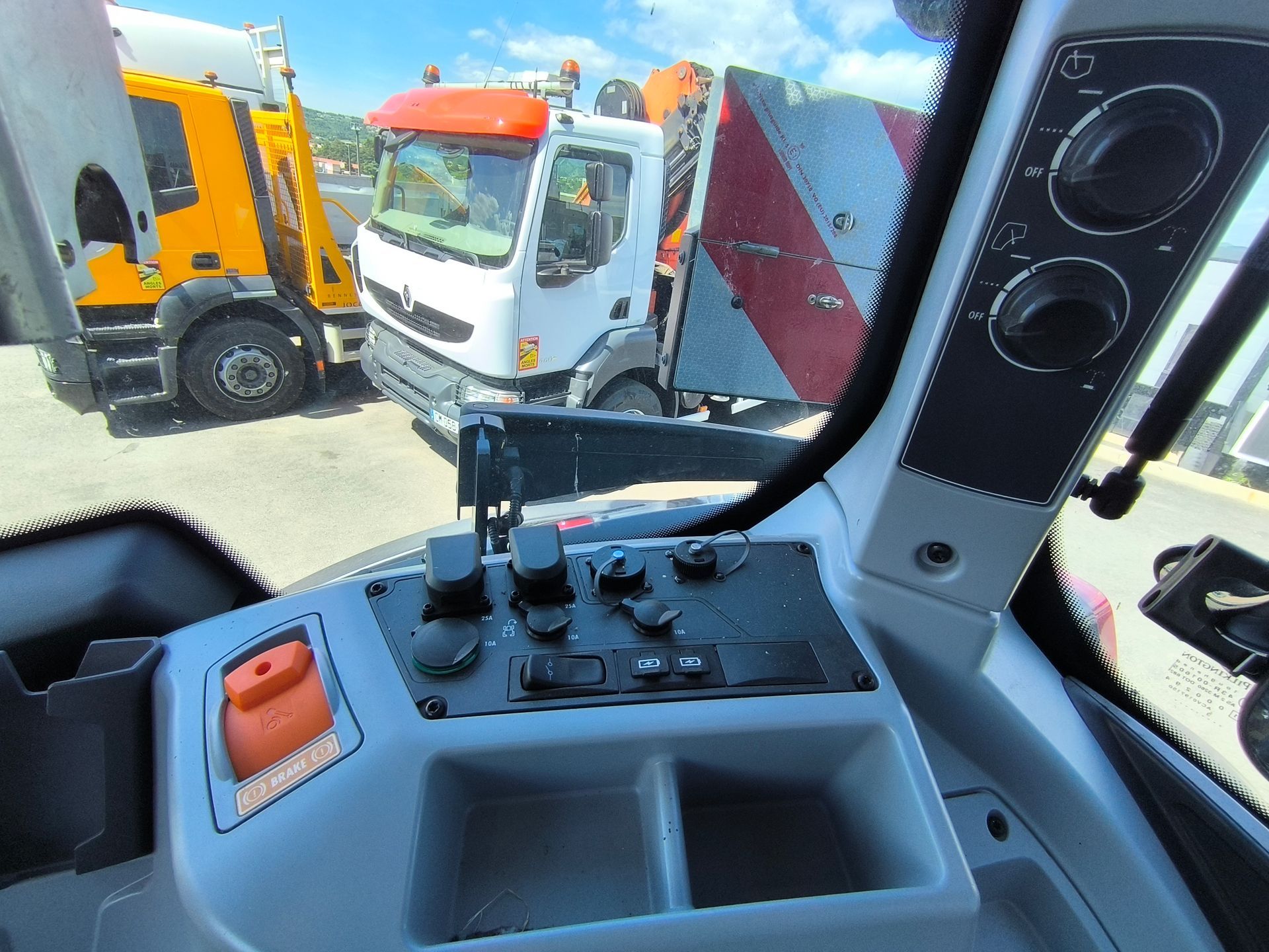 Valtra Q 285