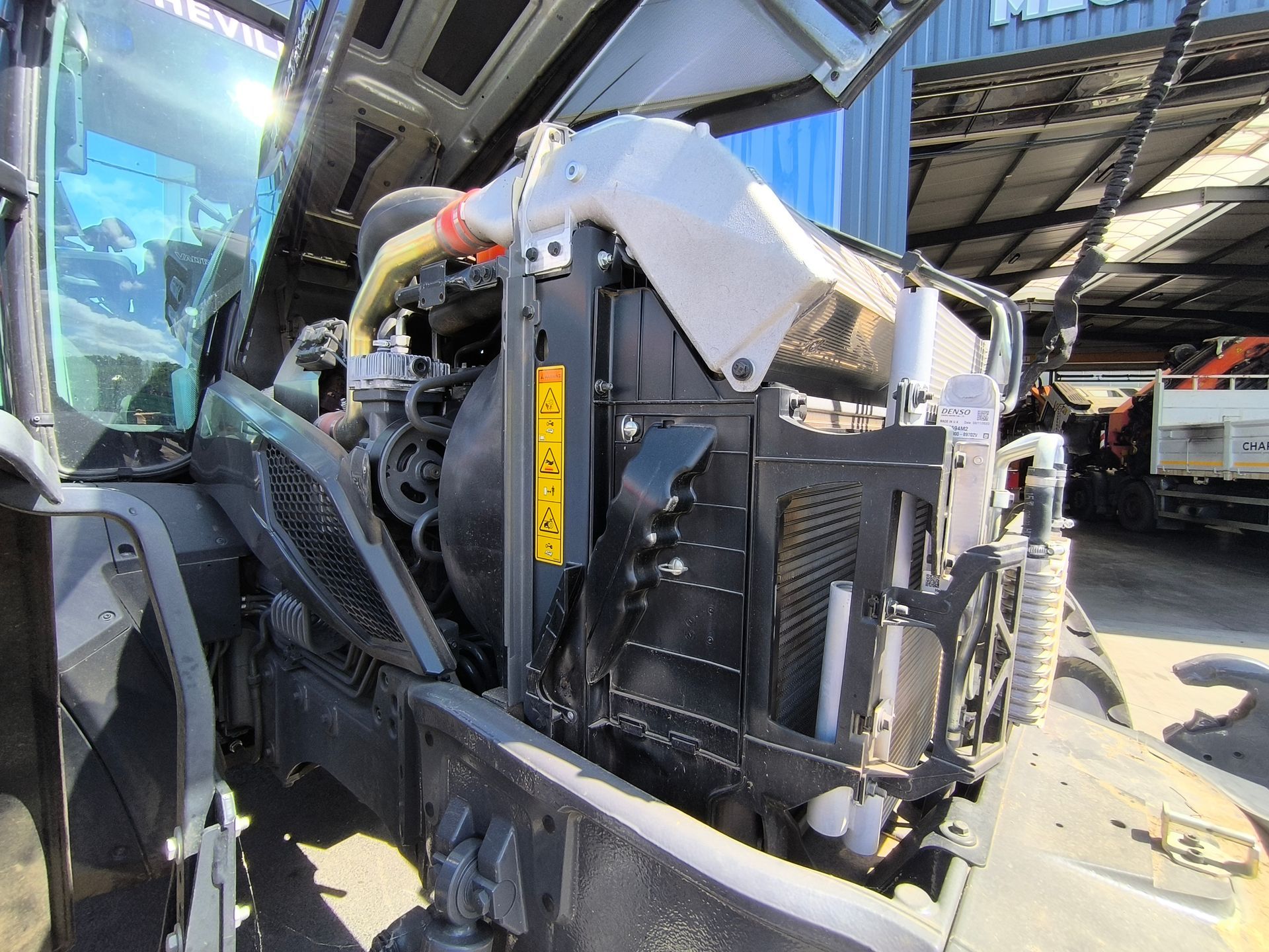 Valtra Q 285