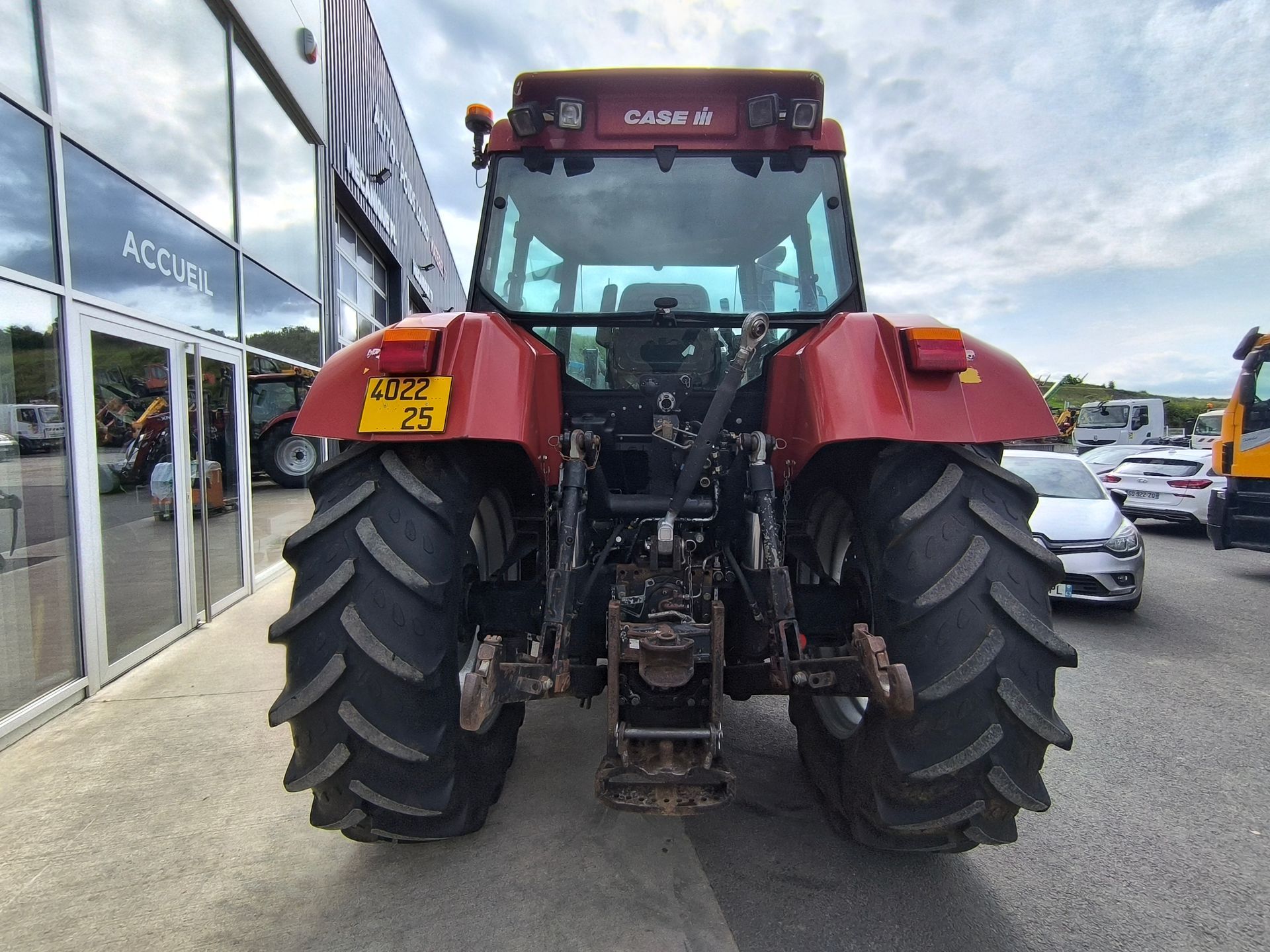 Case IH CS 120 + Chargeur avec godet croco