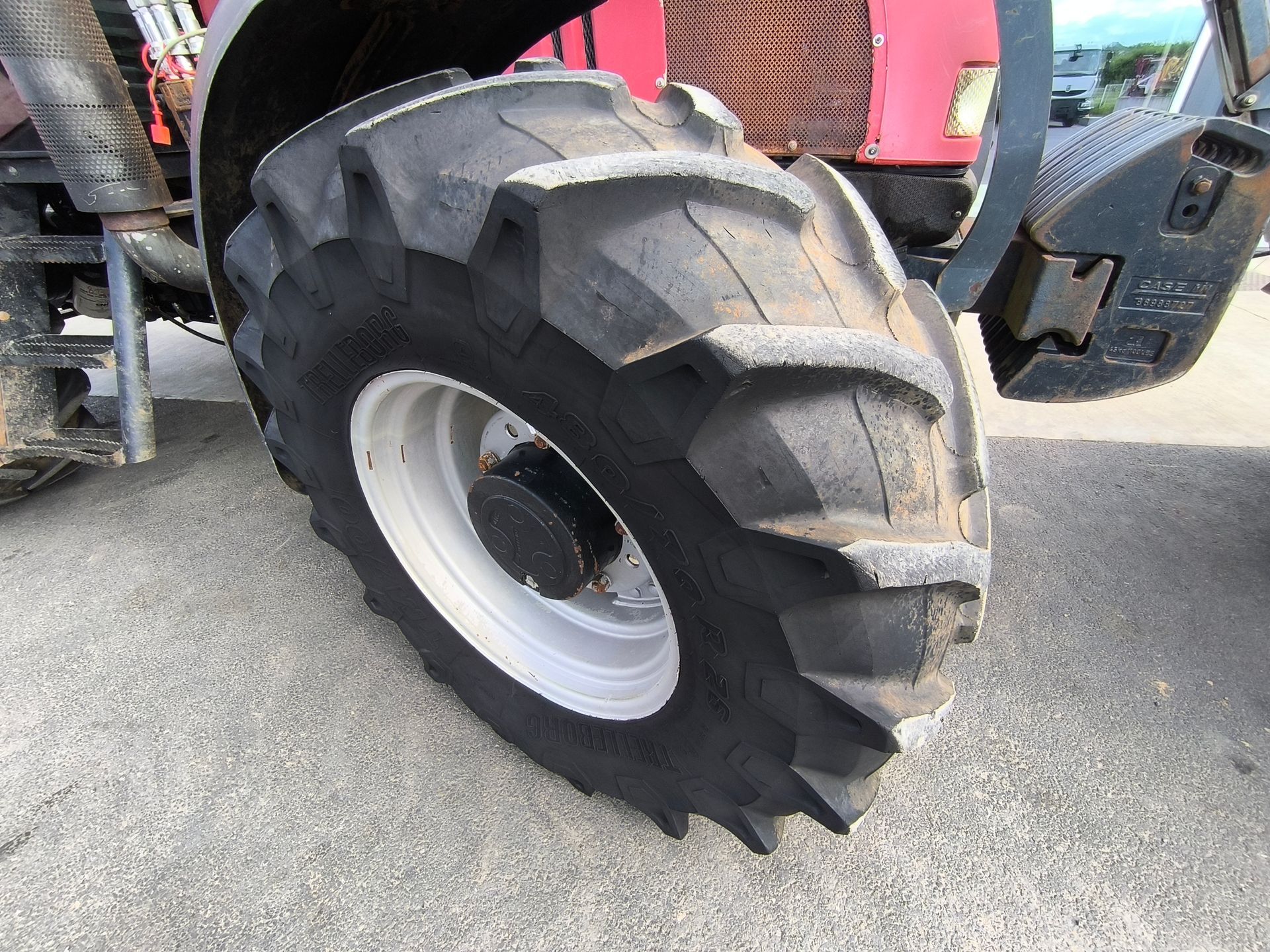 Case IH CS 120 + Chargeur avec godet croco