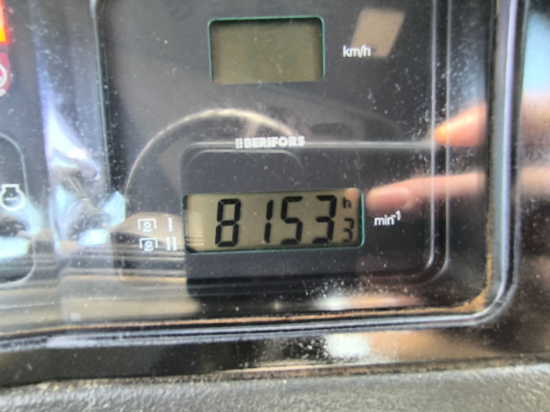 Case IH CS 120 + Chargeur avec godet croco